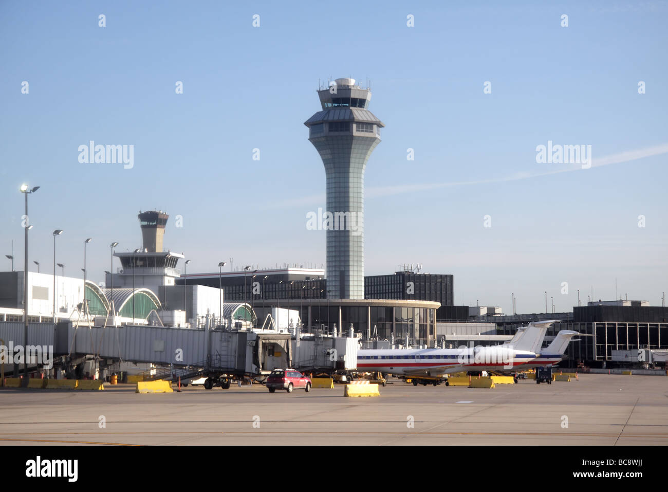 Chicago O Hare International Airport, Terminal und Tower Stockfoto