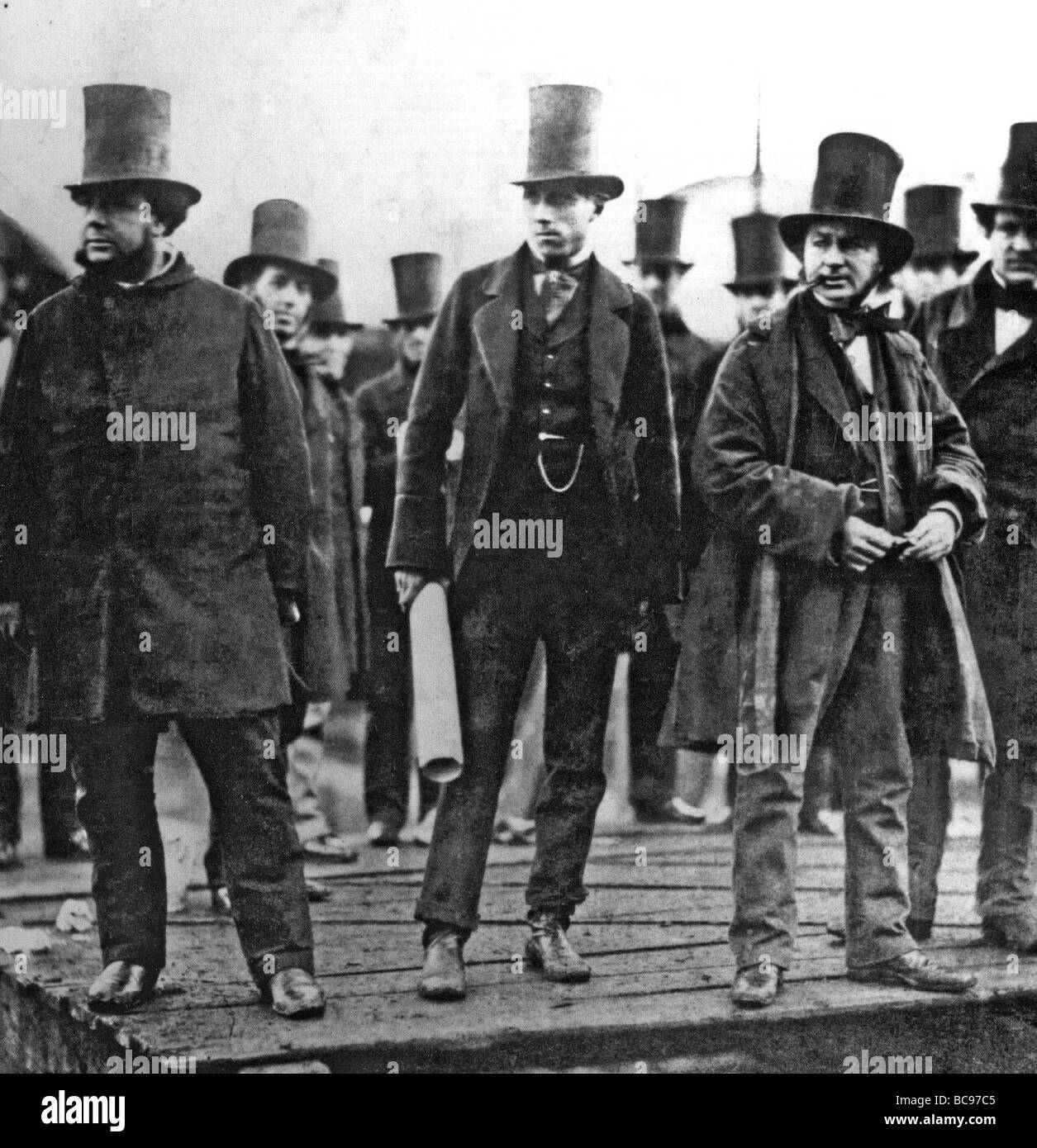 ISAMBARD KINGDOM BRUNEL bei richtigen Uhren Vorstellung des Leviathan auf der Themse - siehe Beschreibung unten Stockfoto