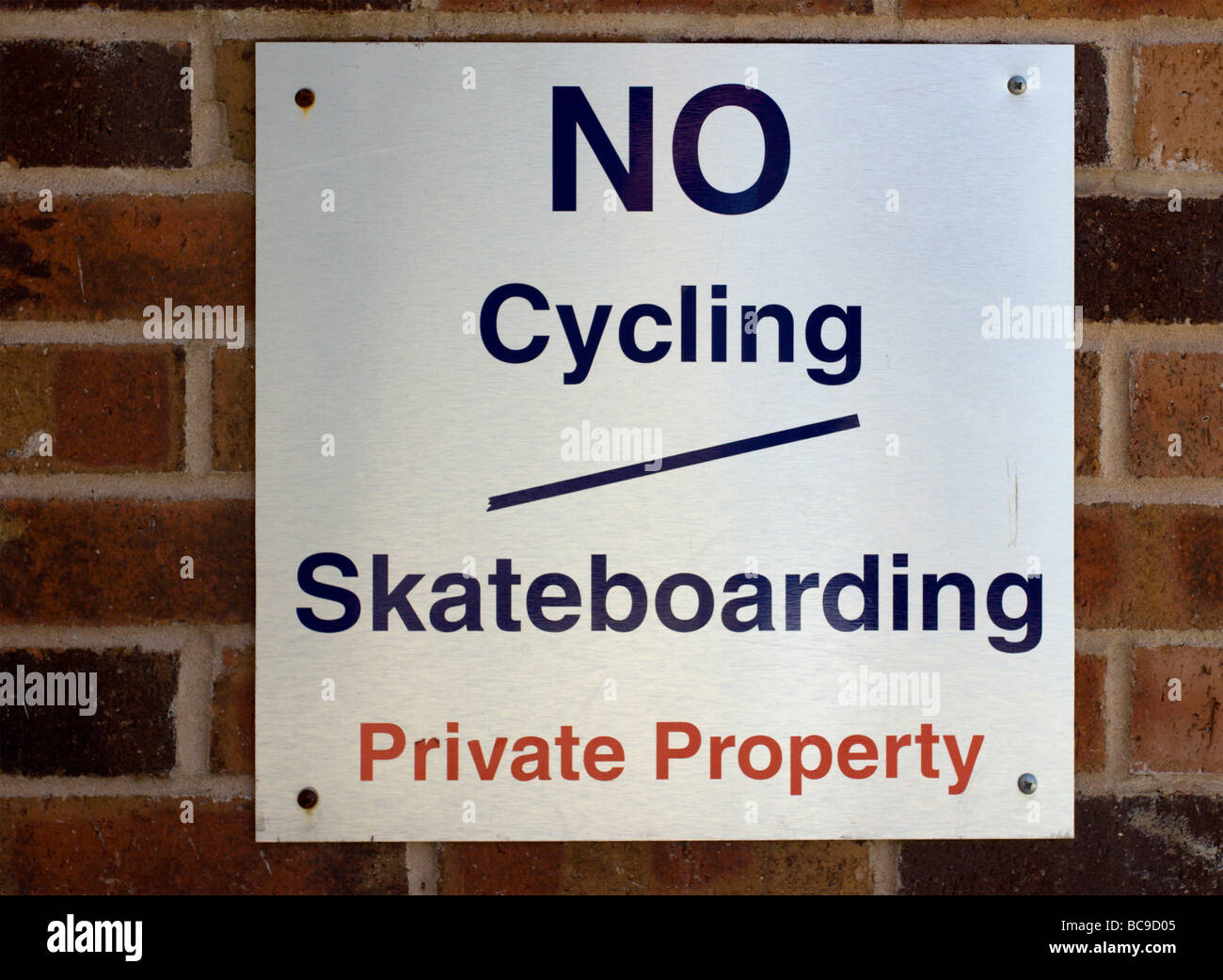 Kein Fahrrad / Skateboarden Zeichen Stockfoto