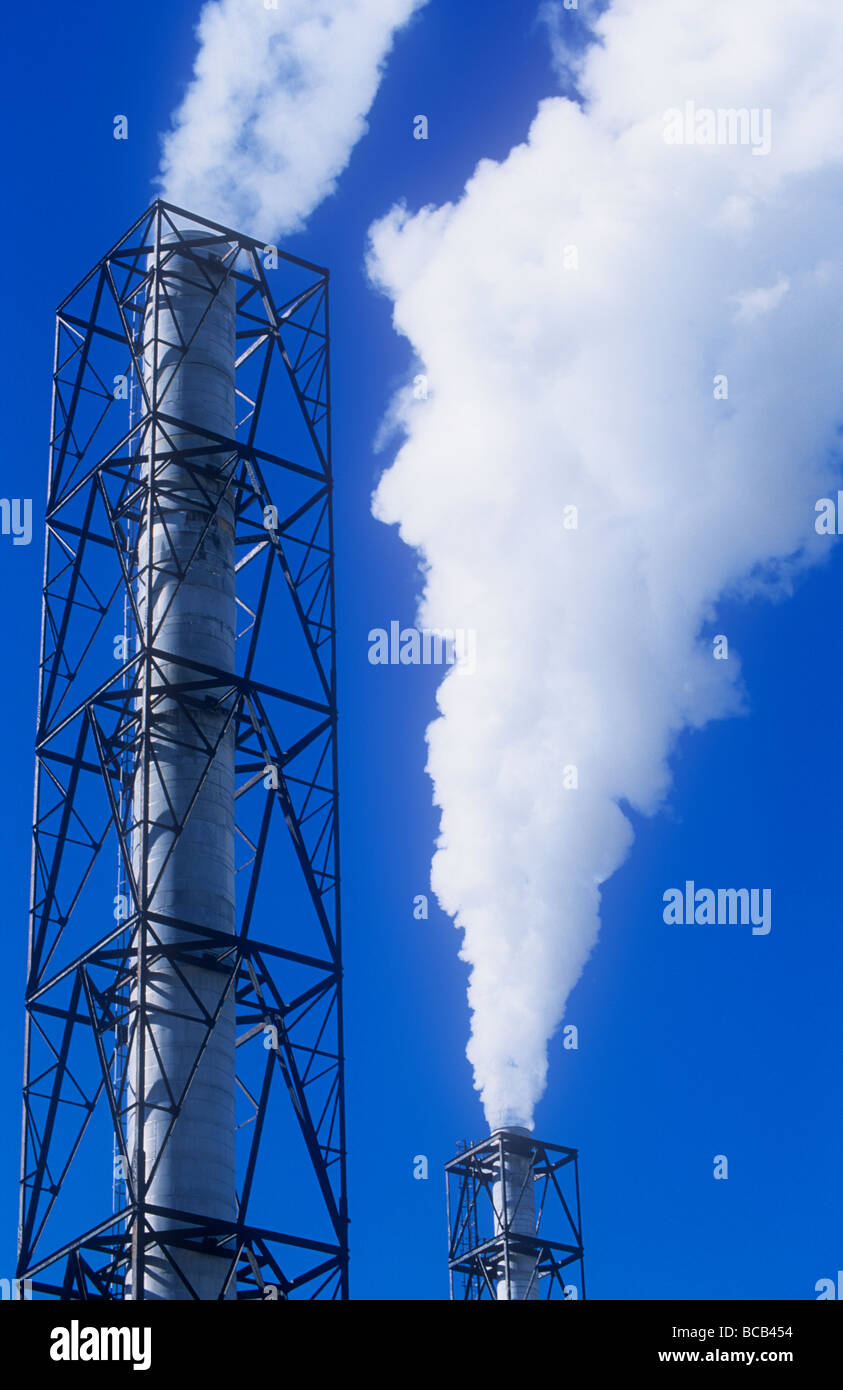 Emissionen aus einer Chemiefabrik in Whitehaven Cumbria UK Stockfoto