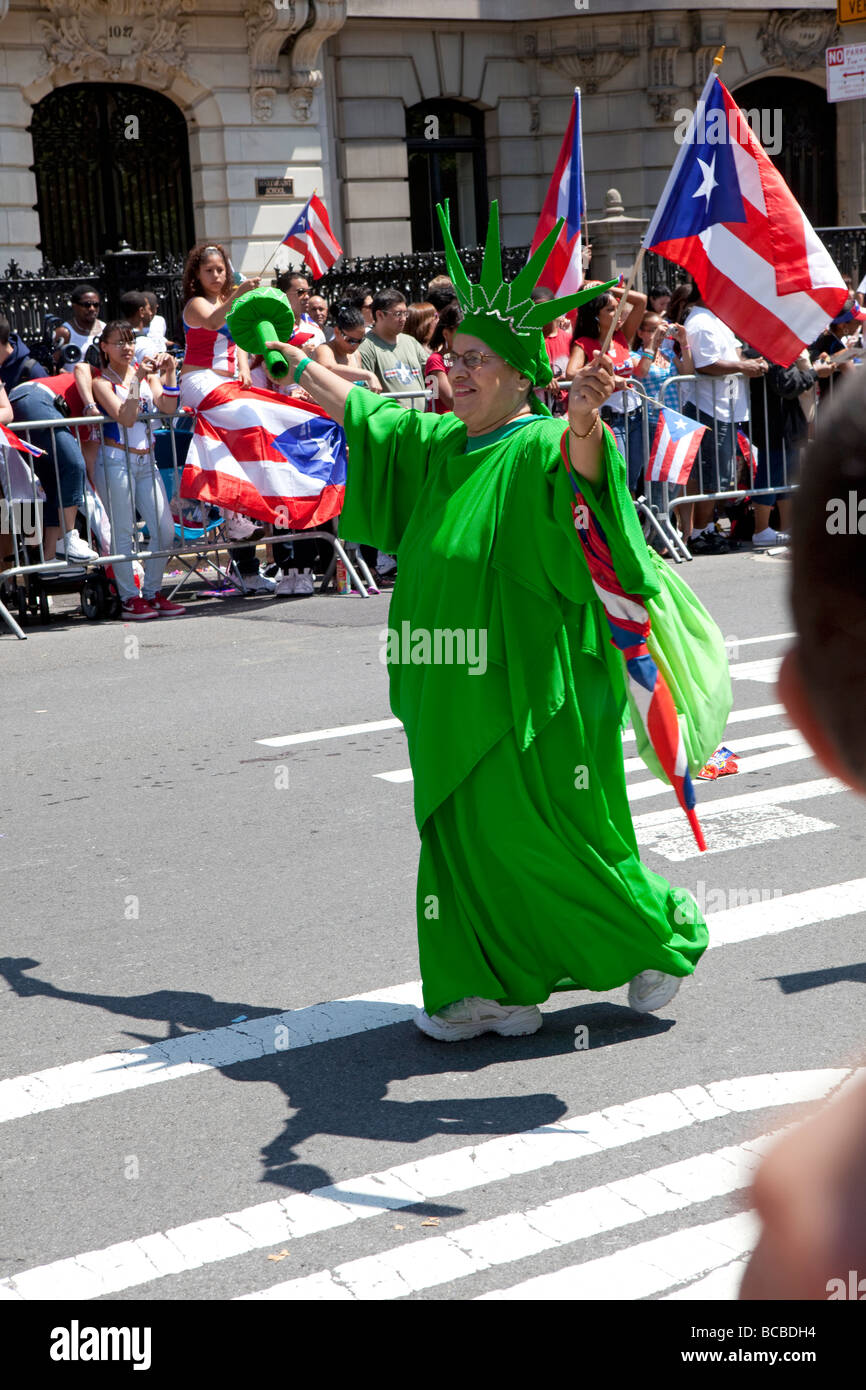 Jährliche Puerto Rican Day Parade auf der 5th Avenue Stockfoto