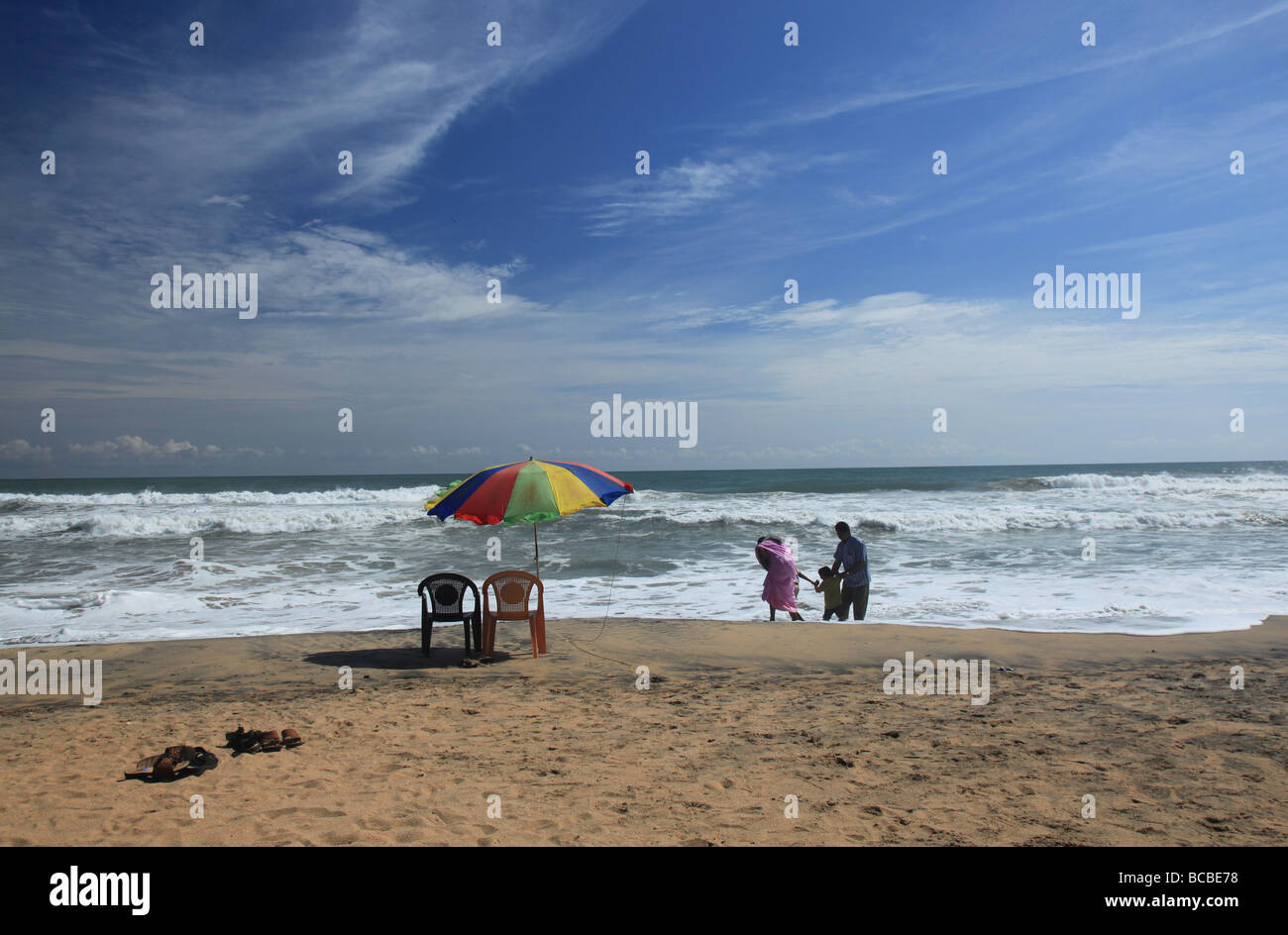 Menschen in Varkala beach Kerala Indien Stockfoto