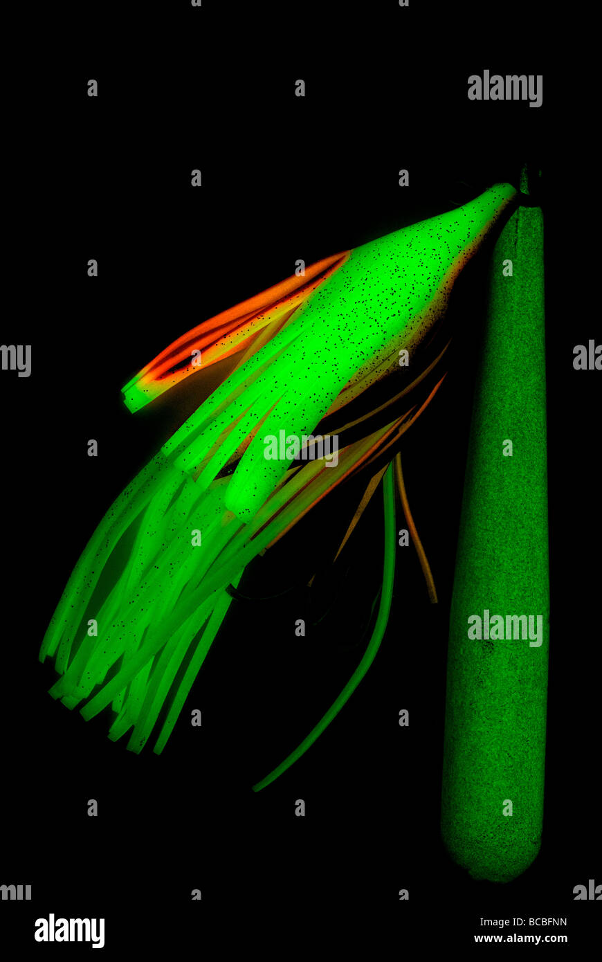 Ultra Violet Glühen im dunklen schweren Boden Fischköder Drift jig Stockfoto