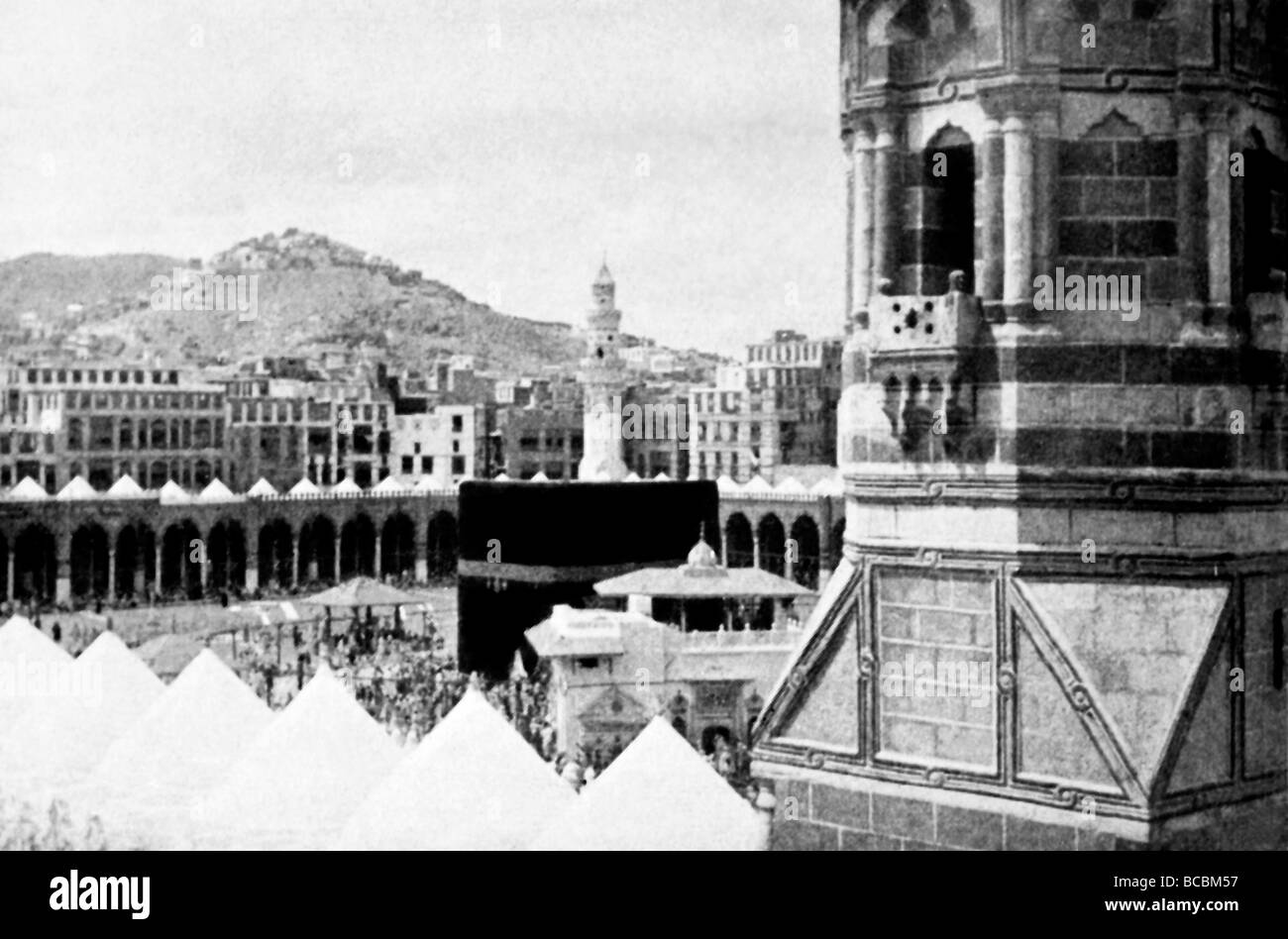 Saudi Arabien historischen Pilger an der Kaaba In der großen Moschee In Mekka 1933 Stockfoto