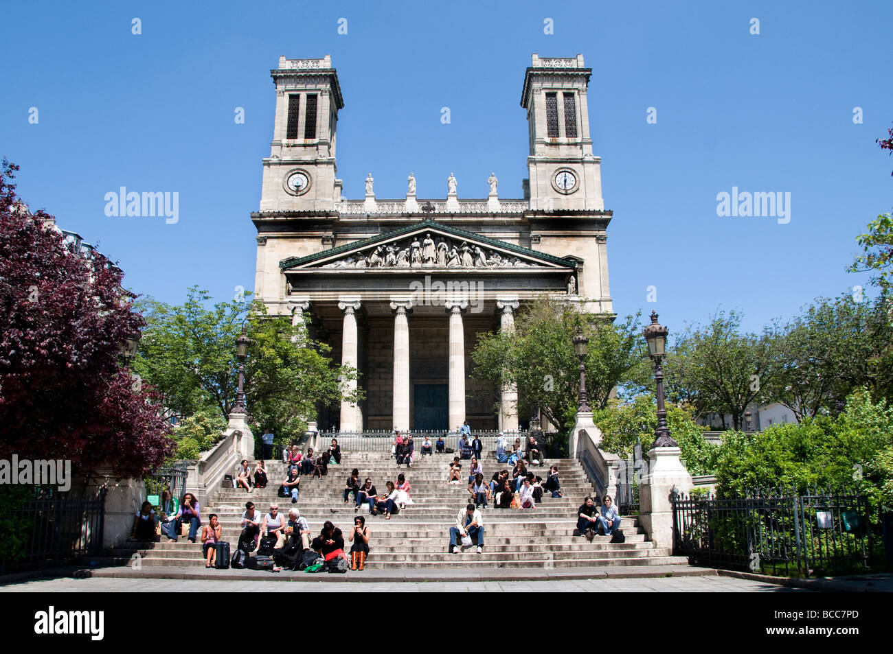 Paris Frankreich Saint Vincent de Paul Kirche Menschen Stockfoto