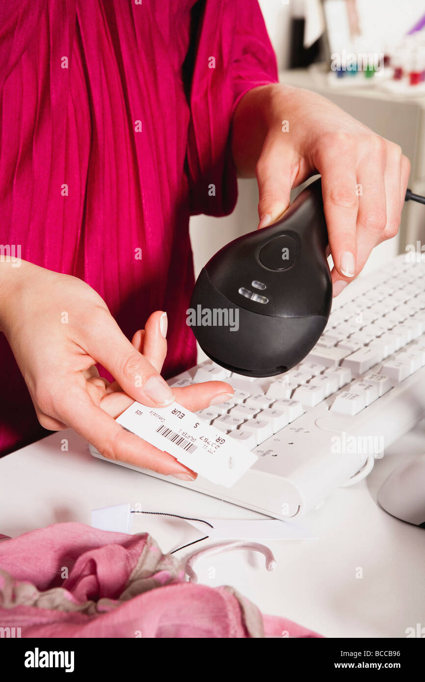 Kasse Scanner Preisschild, close-up Stockfoto