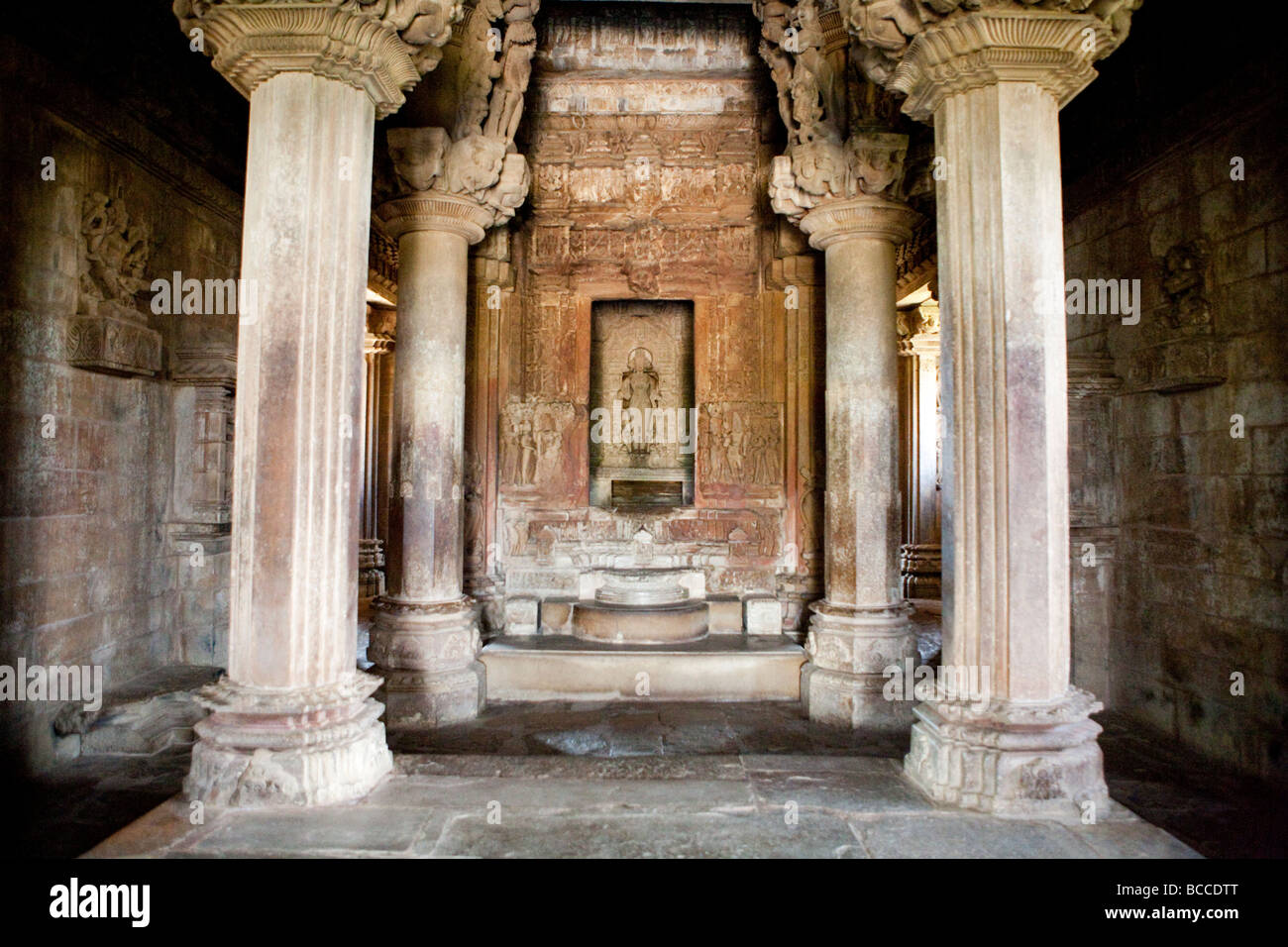 Innenraum eines antiken Stätte von Khajuraho nördlichen Madhya Pradesh, Indien Stockfoto