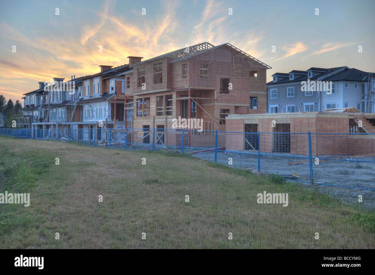 unvollendete Wohnungsbau Komplex, Maple Ridge, British Columbia, Kanada Stockfoto