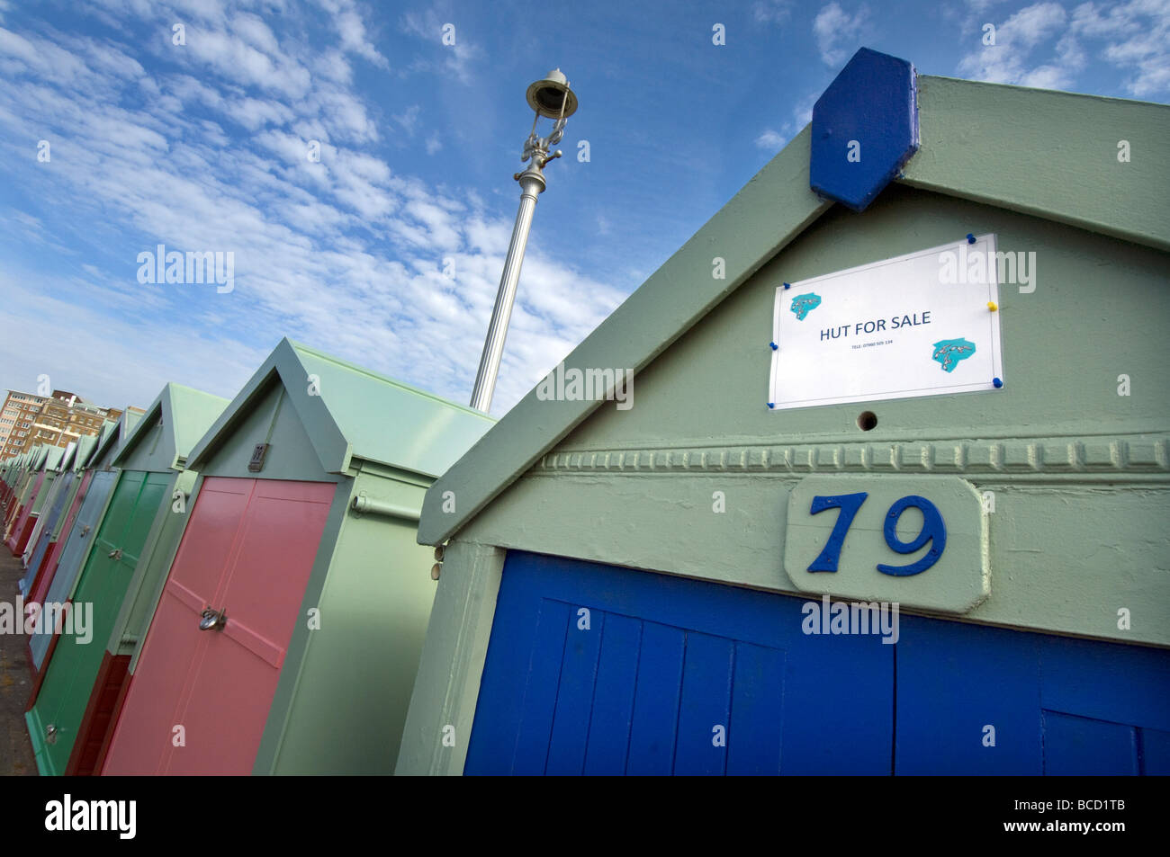 Eine Strandhütte für Verkauf in Hove, Sussex, Großbritannien Stockfoto