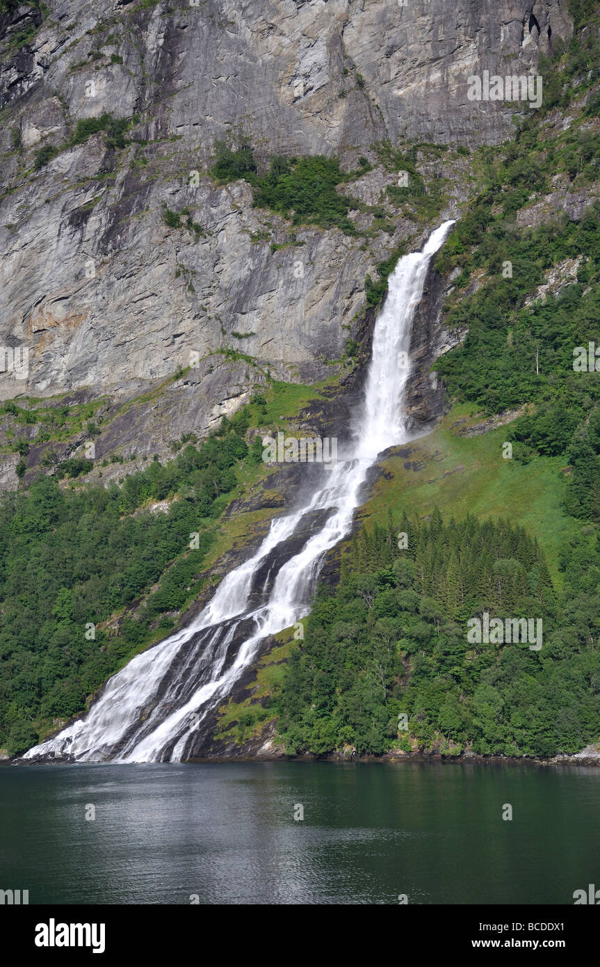 Kleine Waterffall, Geiranger Fjord, mehr Og Romsdal, Norwegen Stockfoto