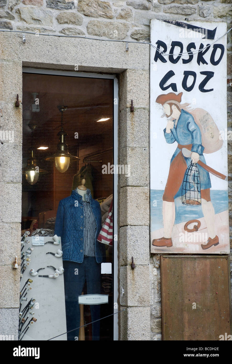 Rosko Goz Mariner Schild Bekleidungsgeschäft, Roscoff, Bretagne, Frankreich Stockfoto