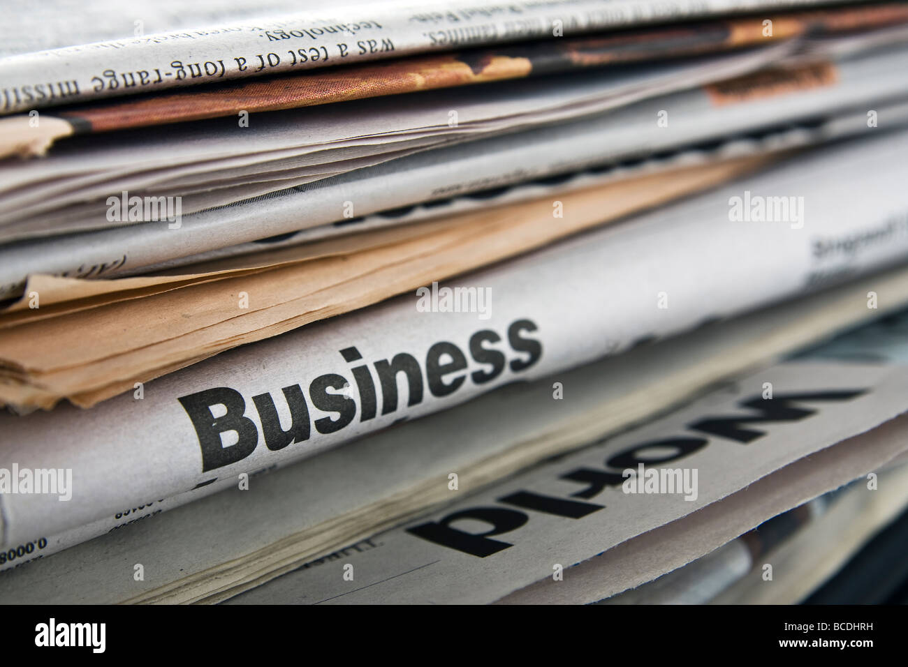 Der Bigstack Wirtschaftszeitungen Stockfoto