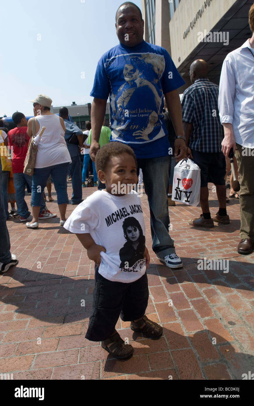 Michael Jackson Fans Abschied von der King of Pop im Stadtteil Harlem in New York Stockfoto