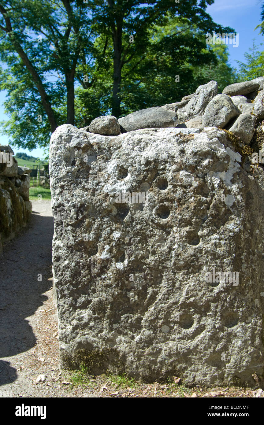 Balnuaran von Schloten gekammert Cairns & stehenden Steinen Inverness-Shire. Stockfoto