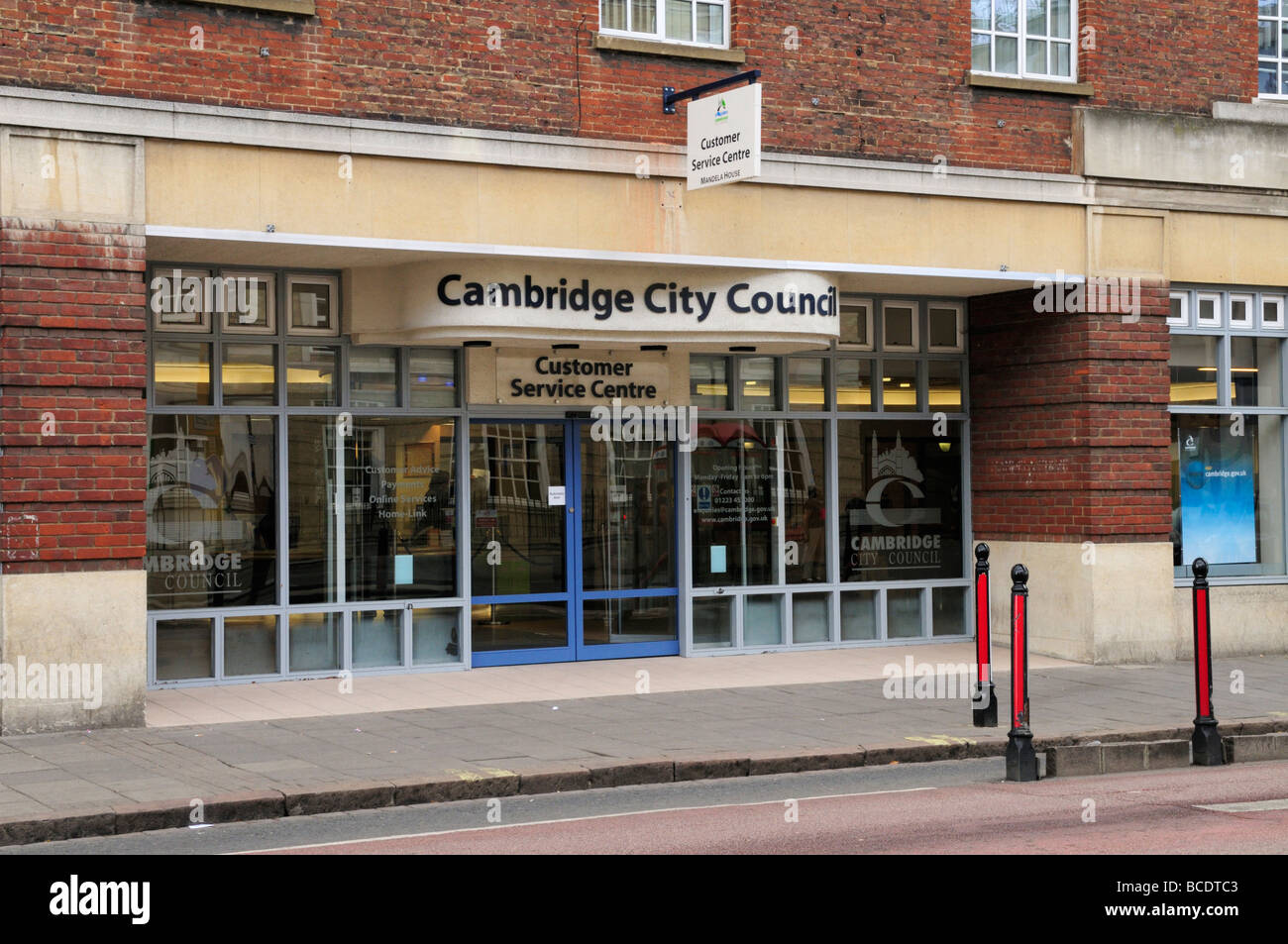 Mandela Haus, Cambridge City Council Customer Servicecenter auf St Andrews Street, Cambridge England UK Stockfoto