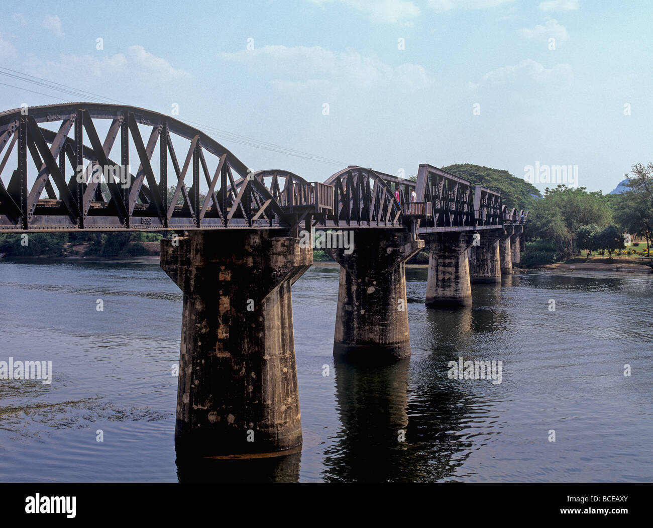 2451 Brücke am River Kwai Kanchana Buri westlichen Thailand Stockfoto