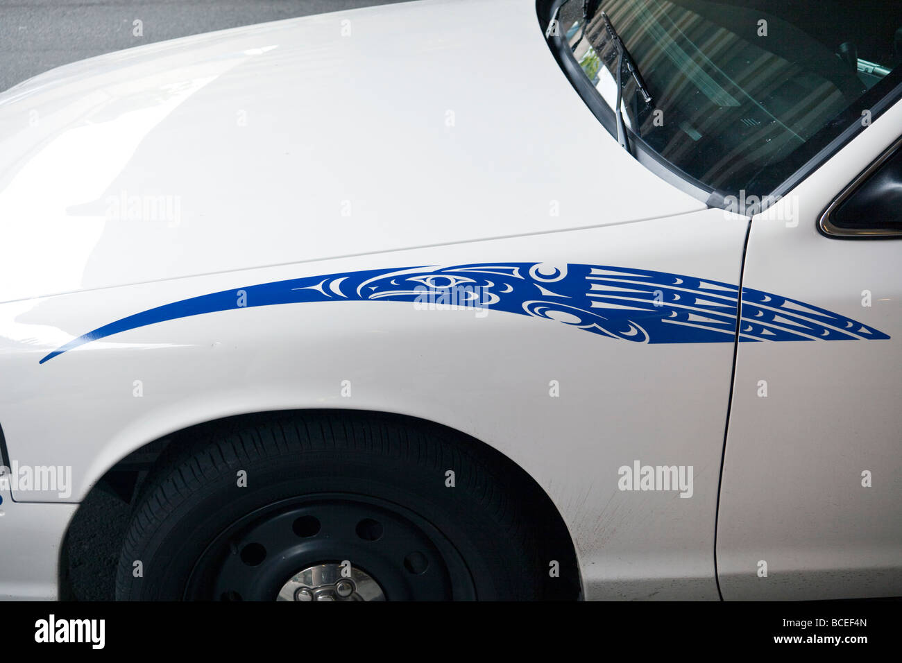 Detail der Inuit-Adler-Motiv auf der Polizei-Auto, Vancouver, Britisch-Kolumbien, Kanada Stockfoto