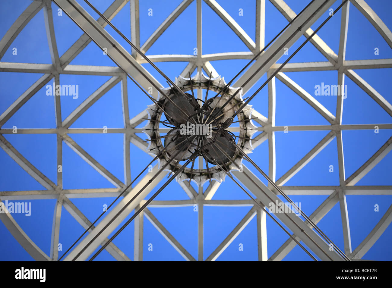 Dies ist eine geometrische Skulptur an der Pacific Science Center in Seattle, Washington. Stockfoto