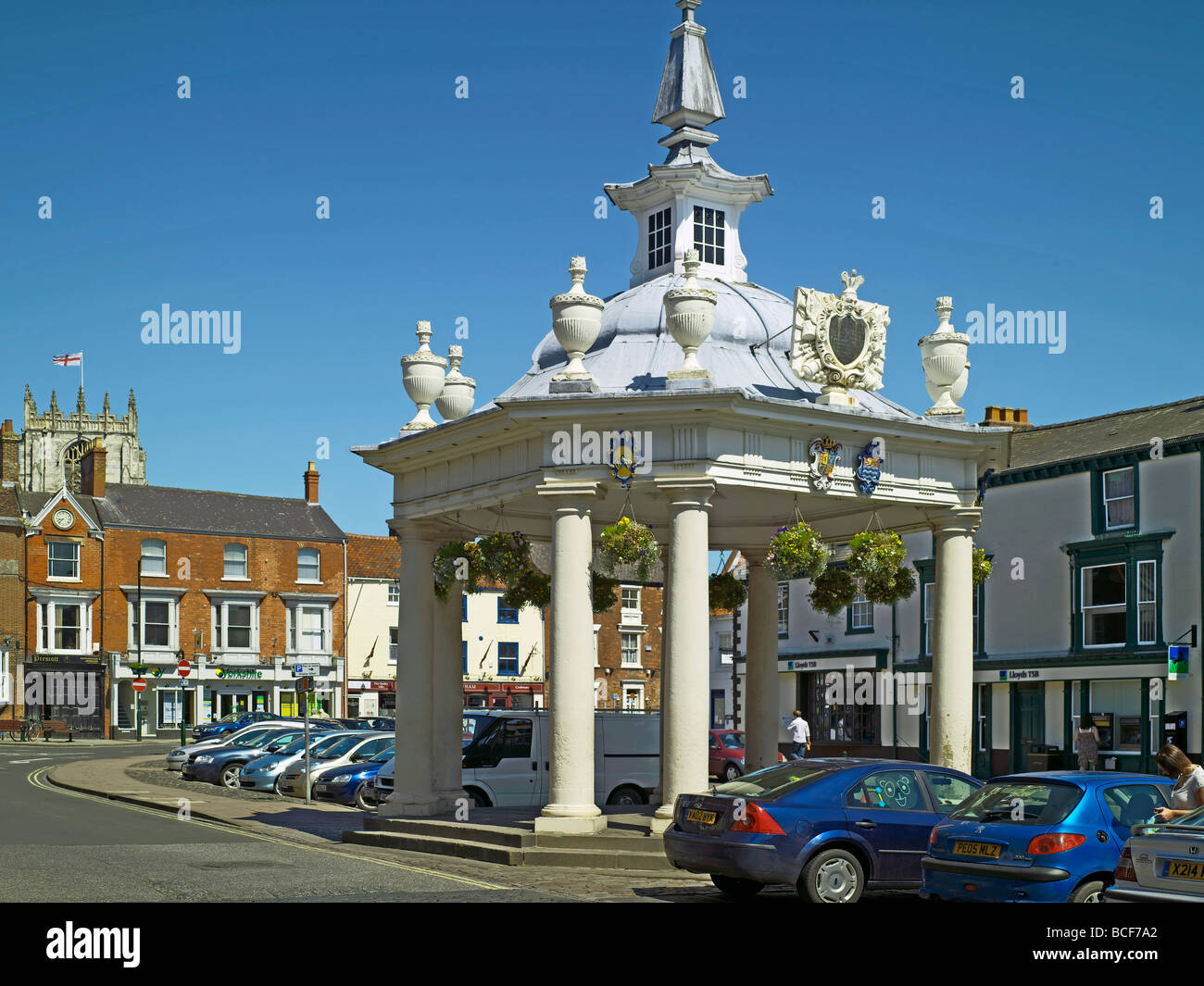 Market Cross im Sommer Saturday Market Beverley East Yorkshire England Großbritannien GB Großbritannien Stockfoto