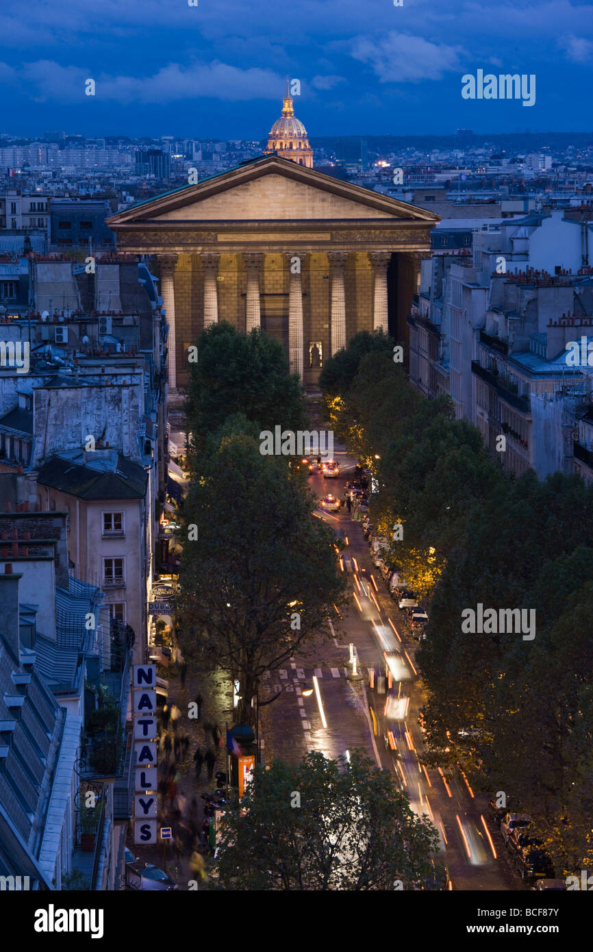 Frankreich, Paris, Ste-Marie-Madeleine-Kirche und Rue Tronchet Antenne Stockfoto
