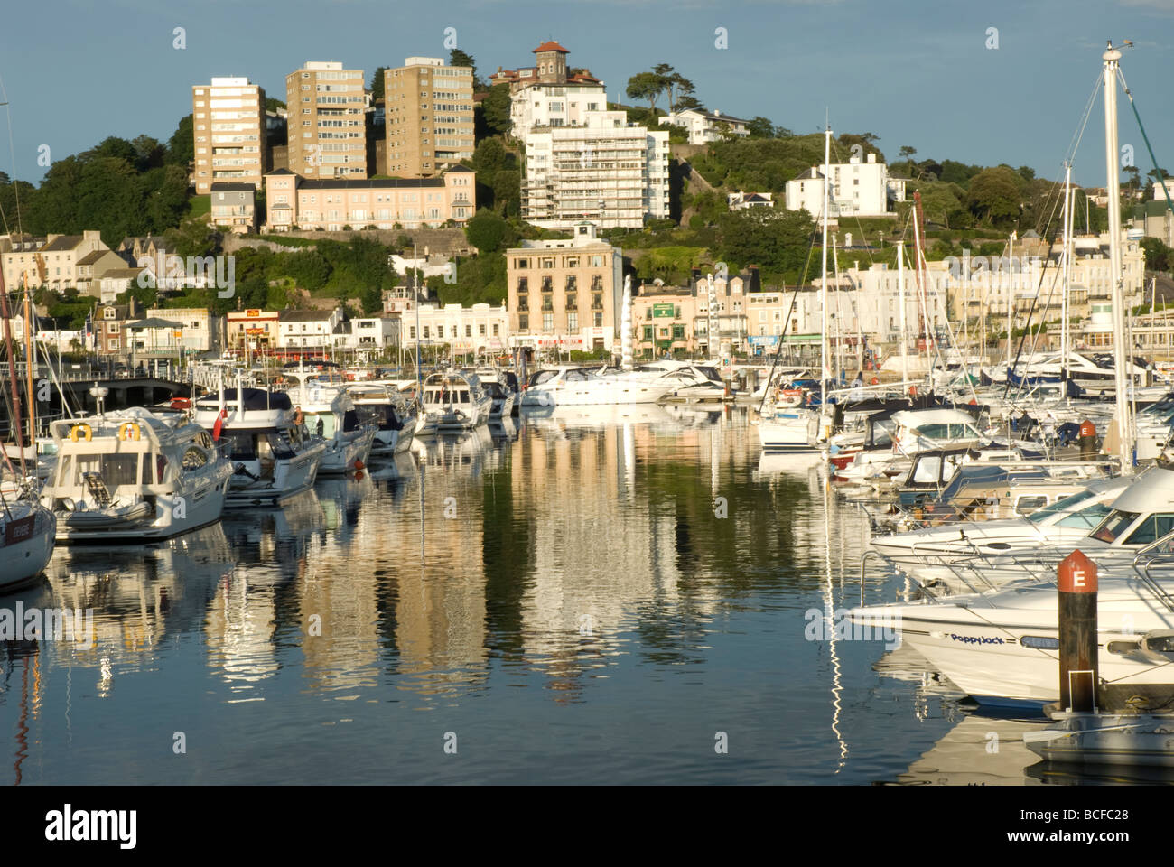 Yachten im Hafen von Torquay Devon Stockfoto