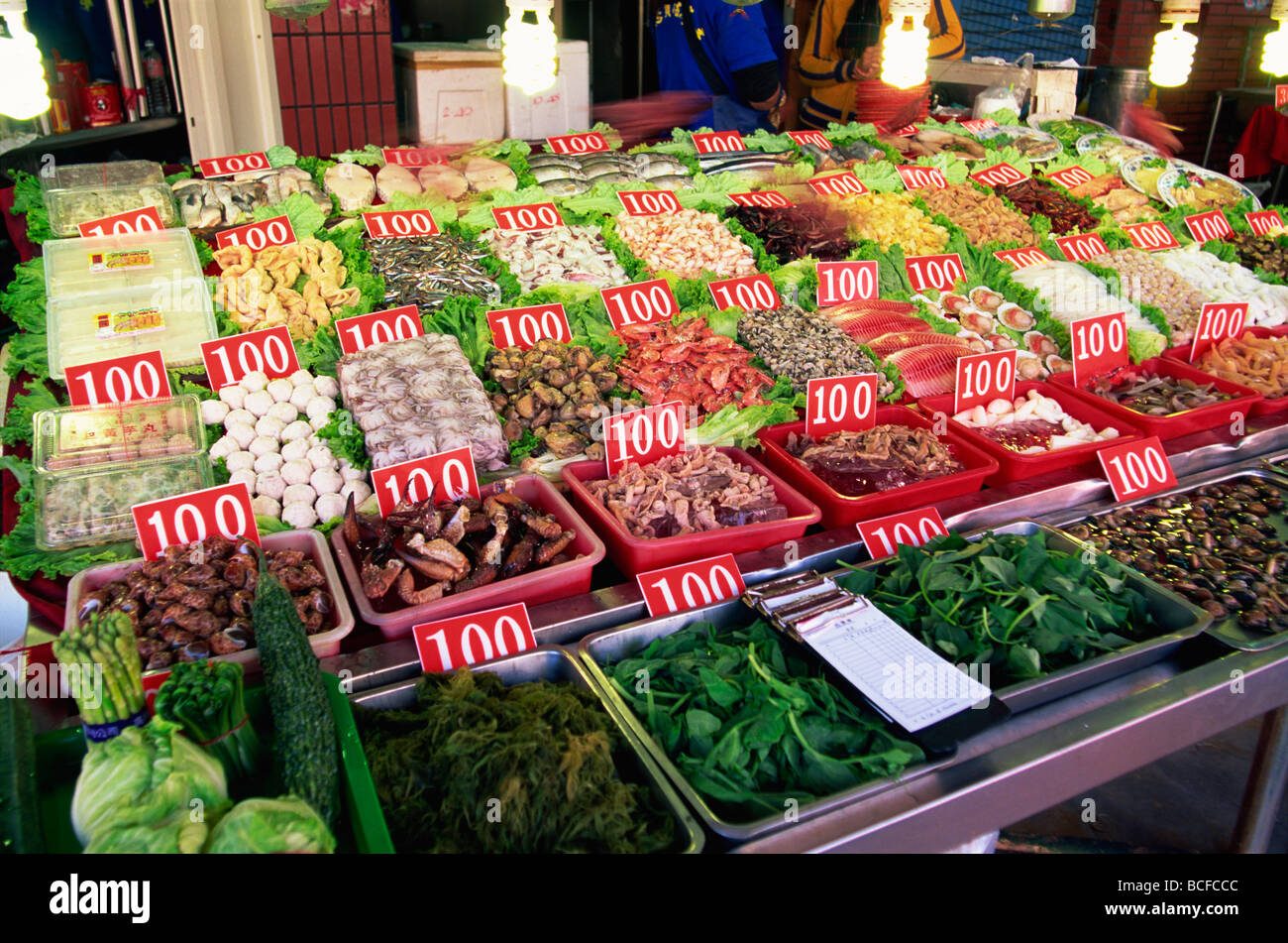 Taiwan Kaohsiung Cijin Island Seafood Restaurant Display Stockfoto