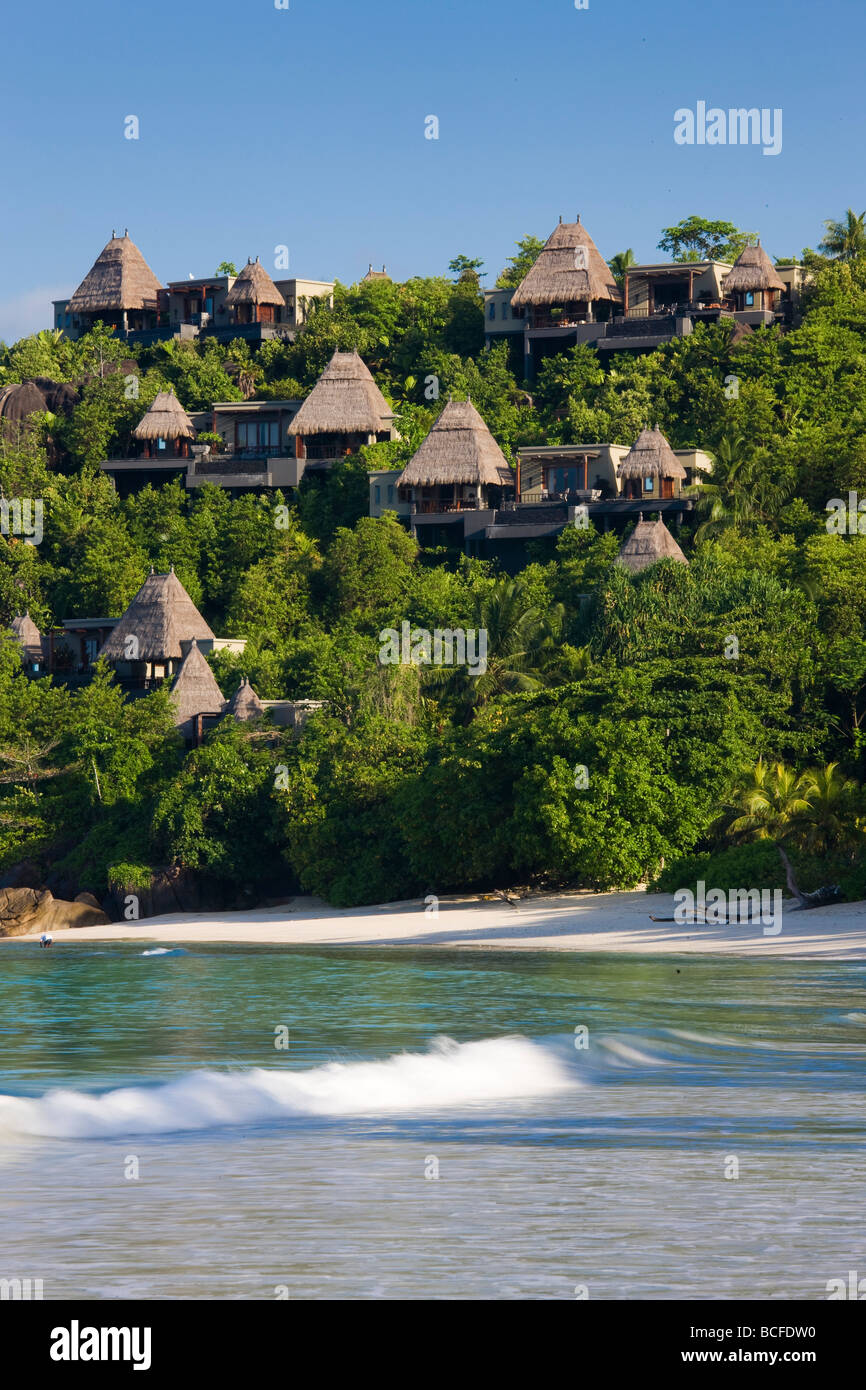 Seychellen, Mahe Island, Anse Boileau, Bungalows des Maia Luxury Resort and Spa Stockfoto