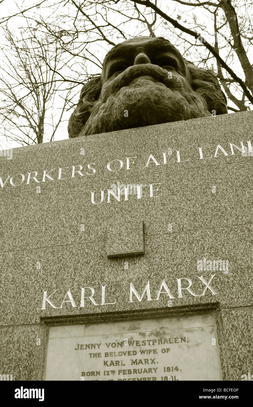 Karl Marx Grab, Highgate Cemetery in London, England Stockfoto