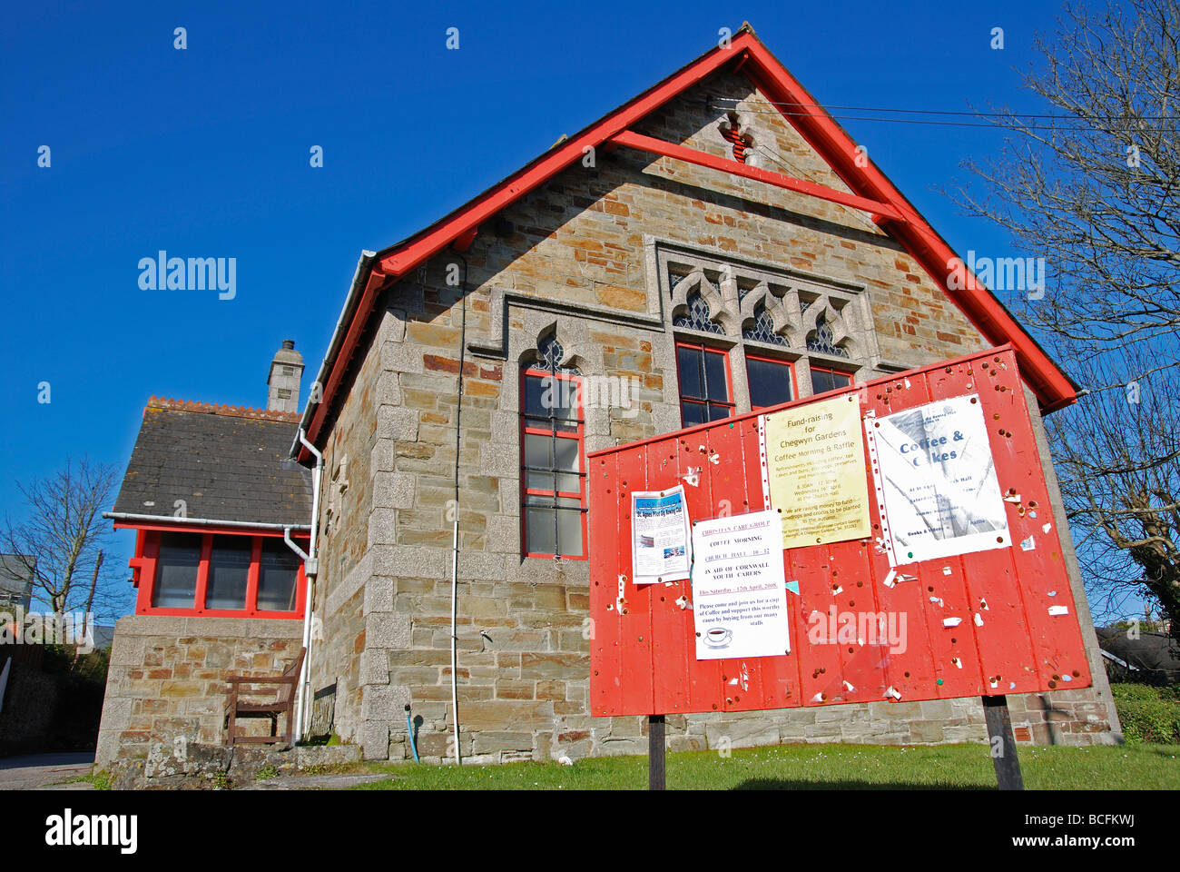 die alte Dorfkirche verwendet jetzt als Kirchensaal an Extrameldung in Cornwall, Großbritannien Stockfoto