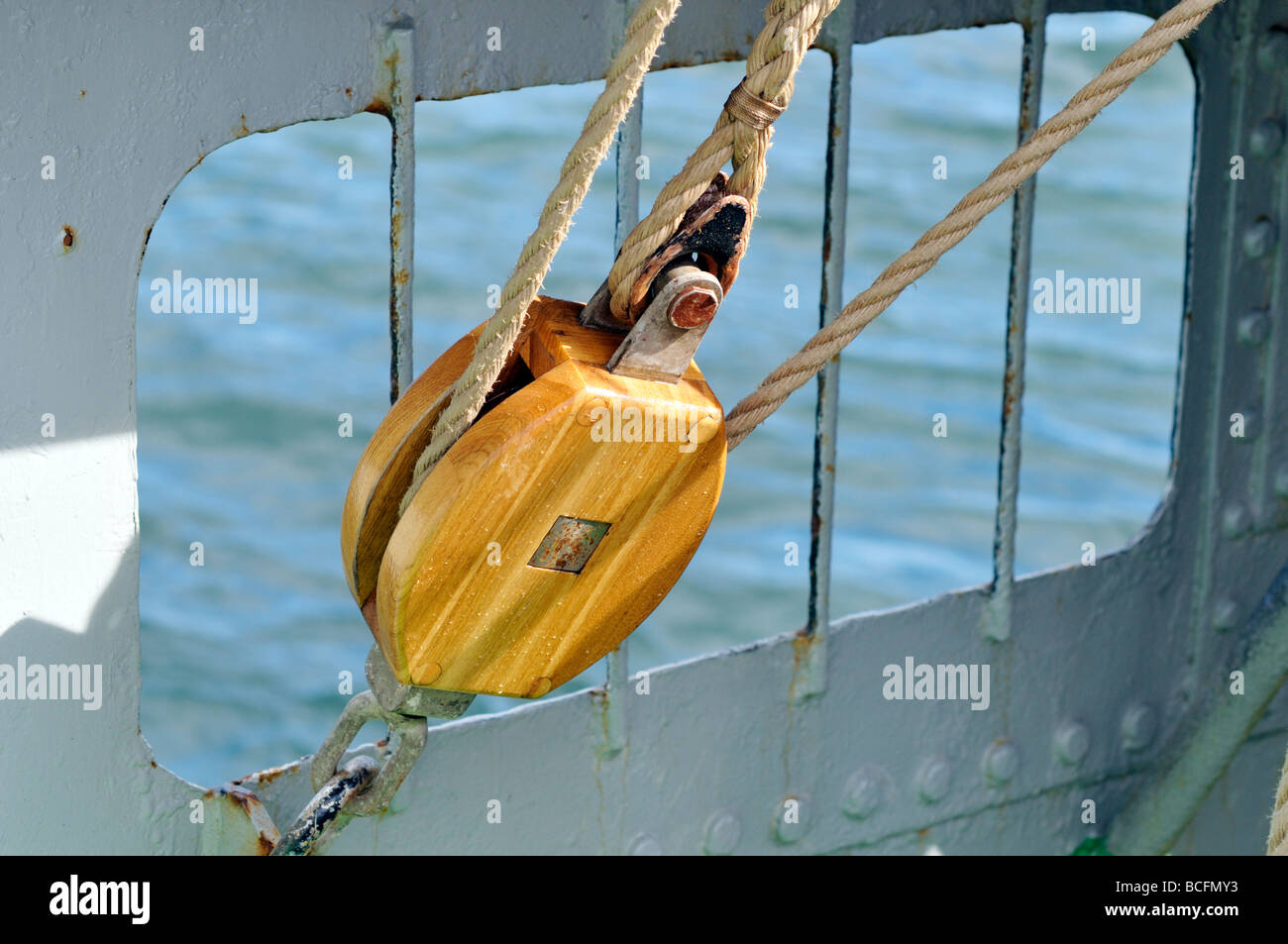 2 Stück Flaschenzug Seilspanner Set - 4m Abspannseil Für Camping & Zelte