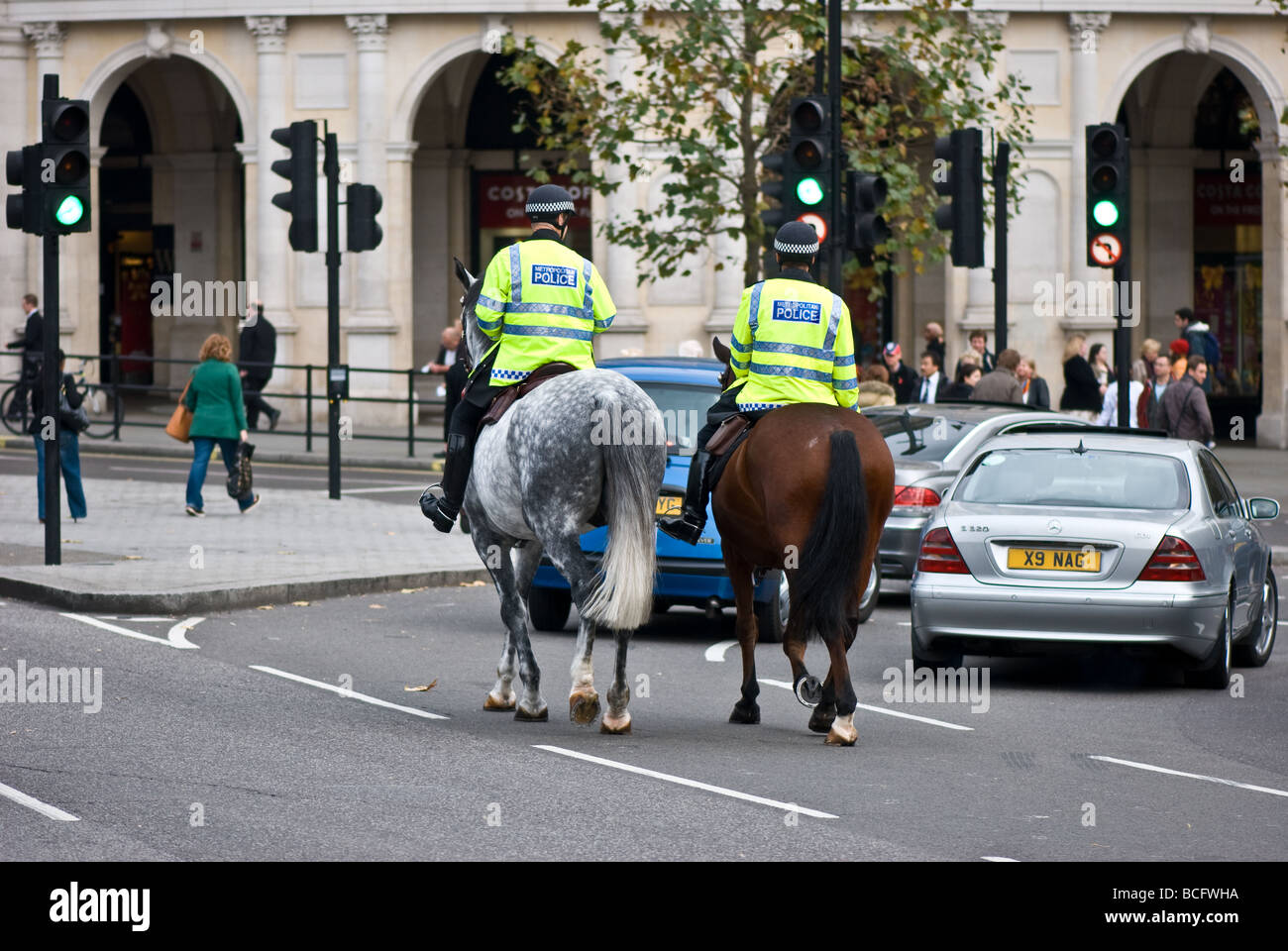Berittene Polizisten in London Stockfoto
