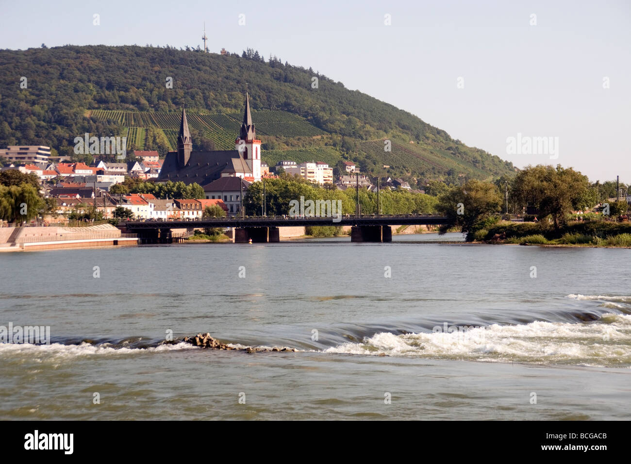 Deutschlands Nahe Fluss fließt in den Rhein bei Bingen Stockfoto