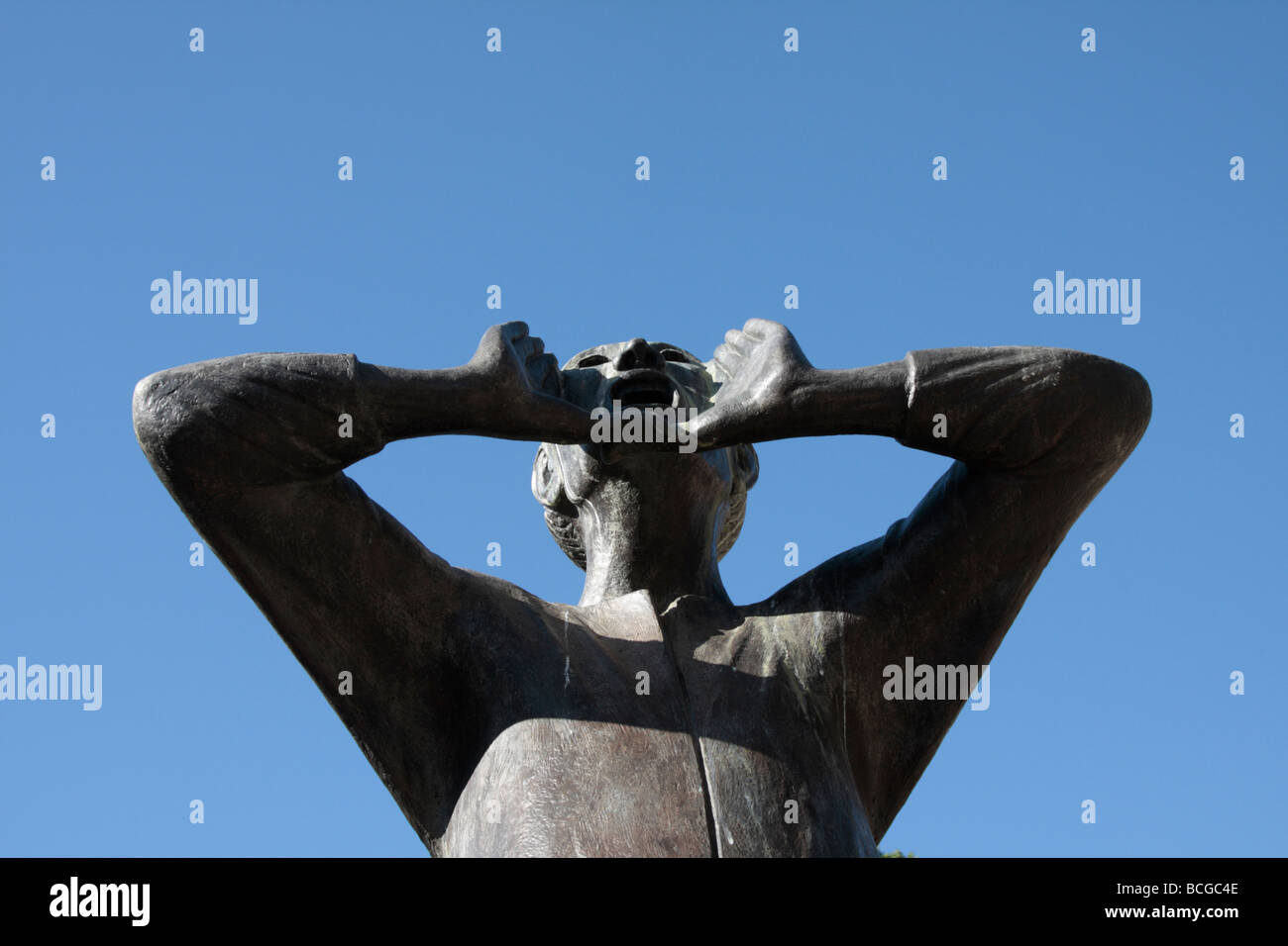 Statue der Anrufer von Gerhard Marks außerhalb der Art Gallery in Perth Western Australia Stockfoto