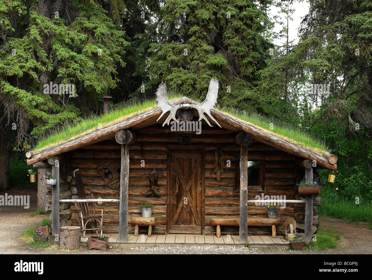 Traditionelle Kabine Athabascan Chena Indian Village, Fairbanks, Alaska, USA Stockfoto