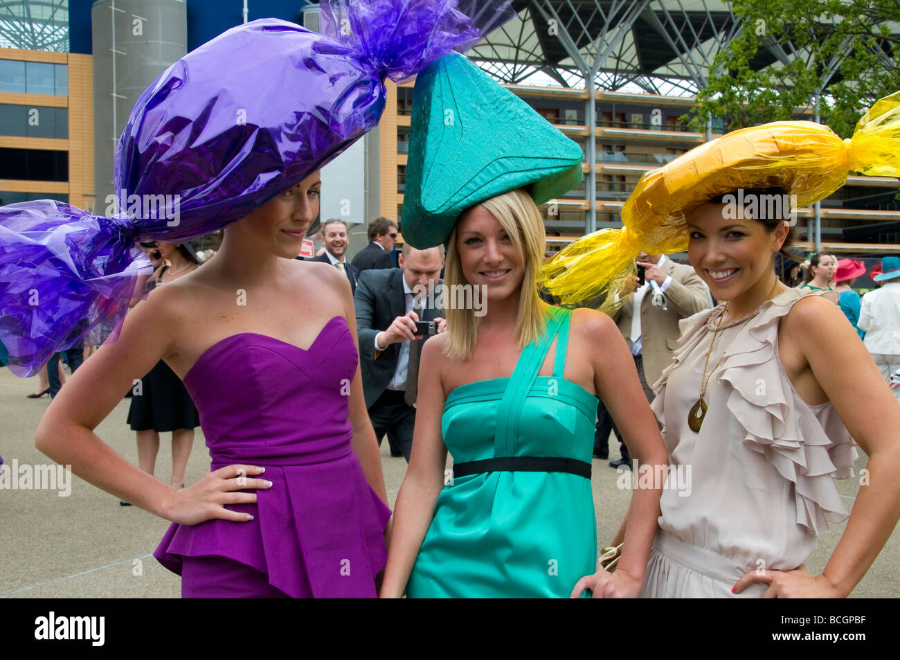 Royal Ascot Pferderennen, Ladies Day, Berkshire, England, Vereinigtes Königreich Stockfoto