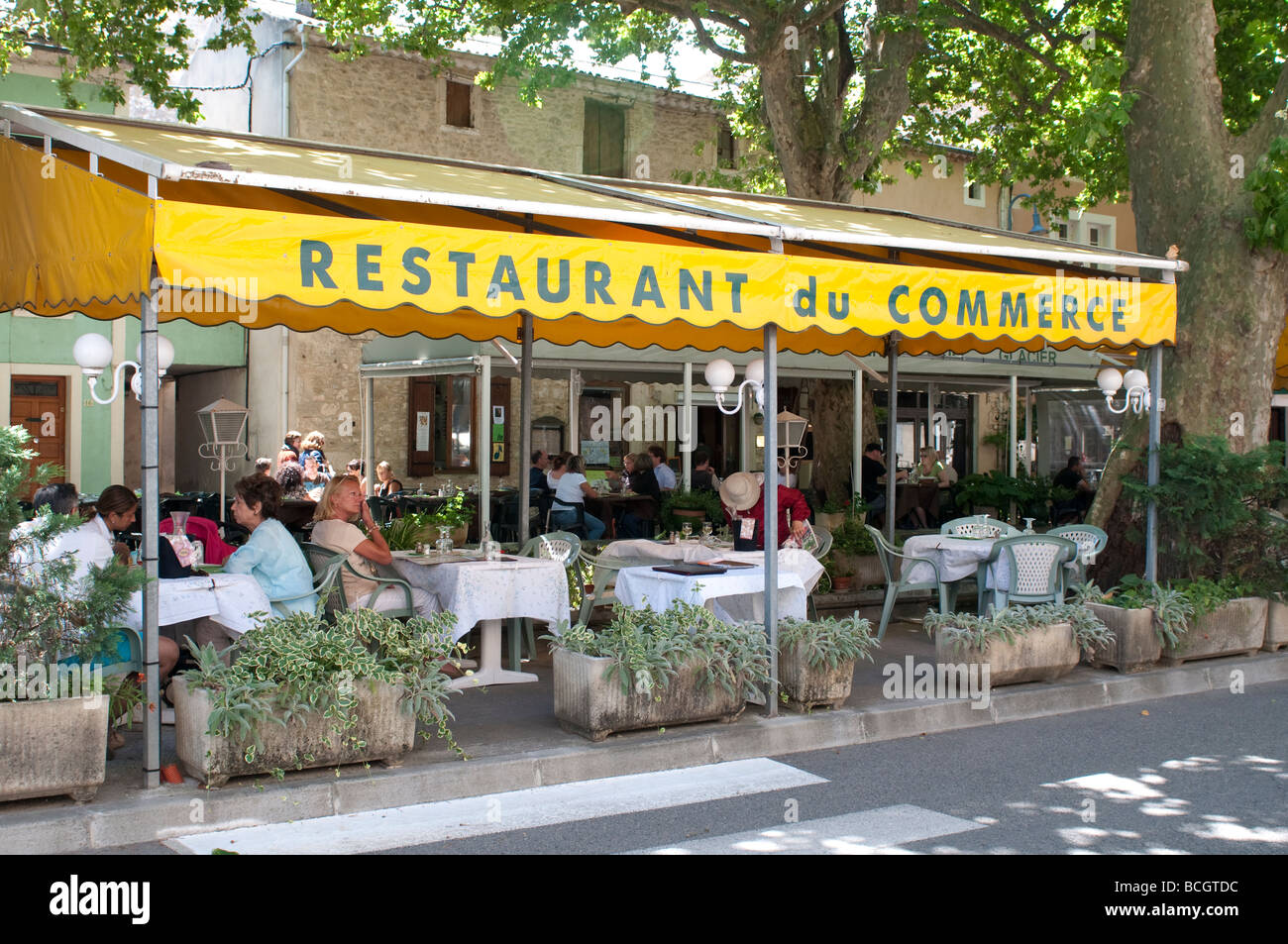 Restaurant in Goudargues-Languedoc-Frankreich Stockfoto