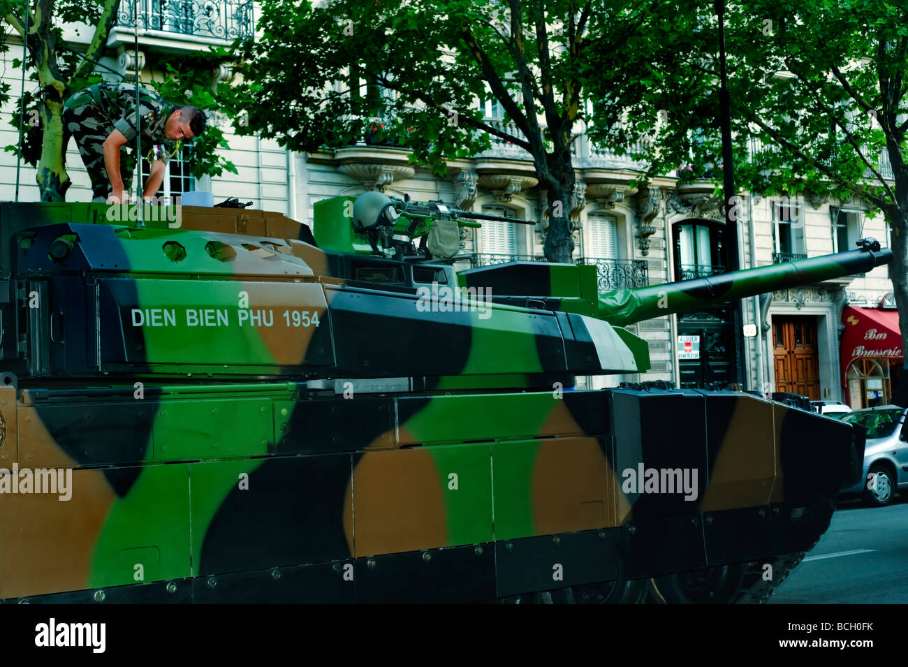 Paris Frankreich, öffentliche Veranstaltungen "Bastille Day" Feier "14. Juli" Militärparade französische Armee Mann Tank Stockfoto
