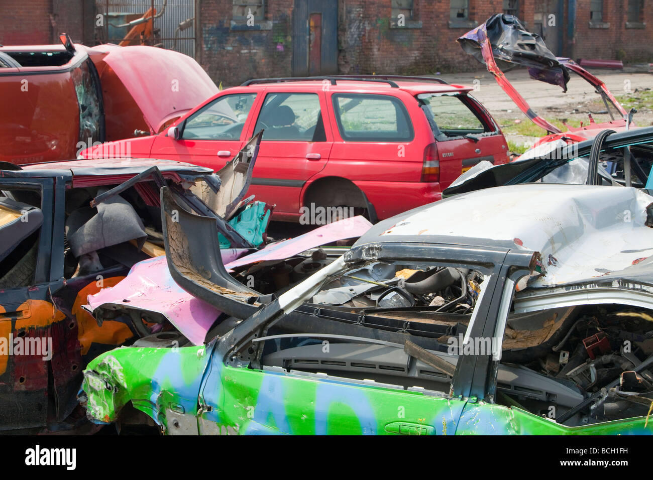 Autowracks in Barrow in Furness Cumbria UK Stockfoto