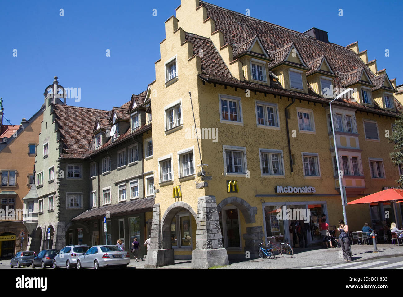 Lindau Bayern Deutschland McDonald's-Restaurant in einem historischen Gebäude Stockfoto