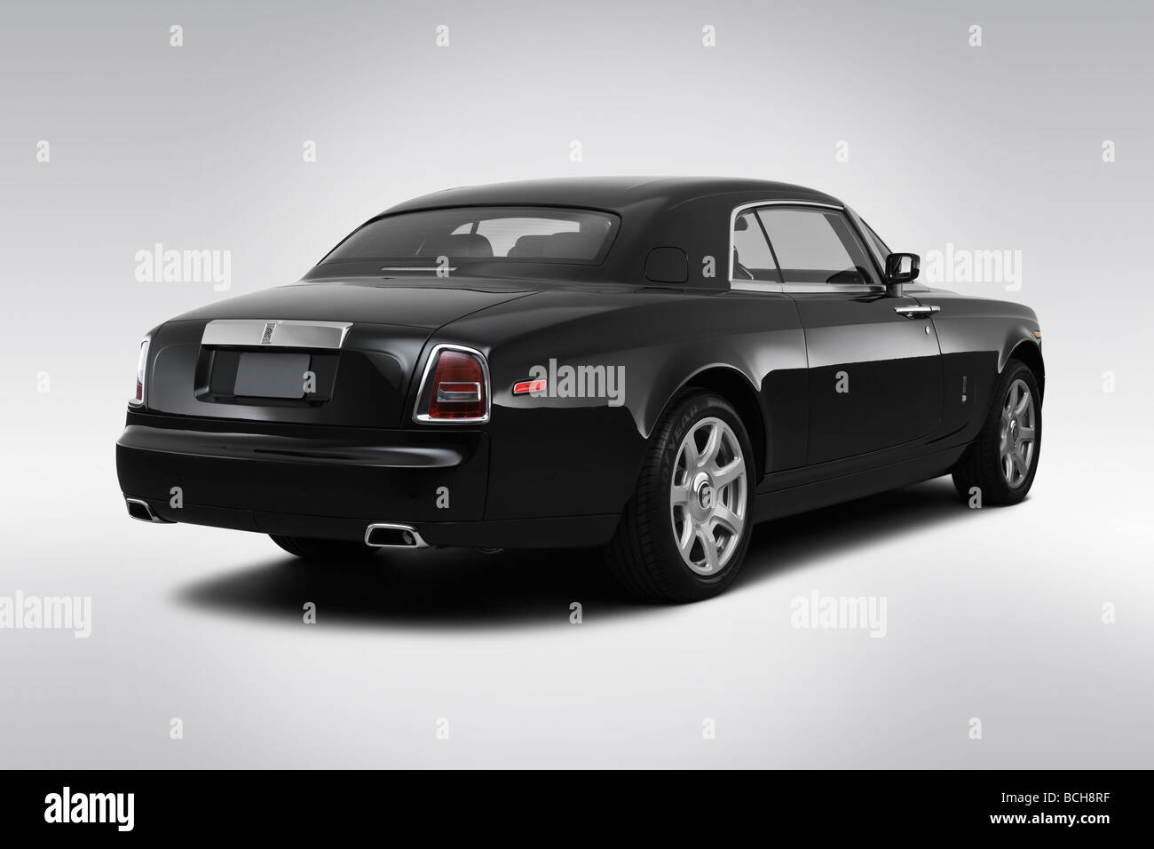 2009 Rolls-Royce Phantom Coupe in schwarz - Winkel Rückansicht Stockfoto