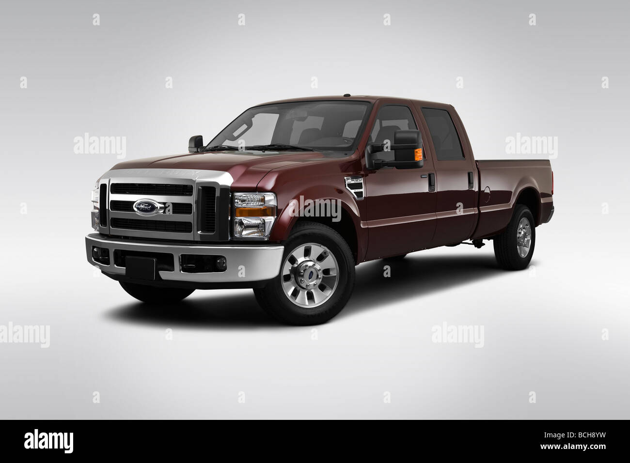 2009 Ford f-250 SD Lariat rot - Winkel-Vorderansicht Stockfoto