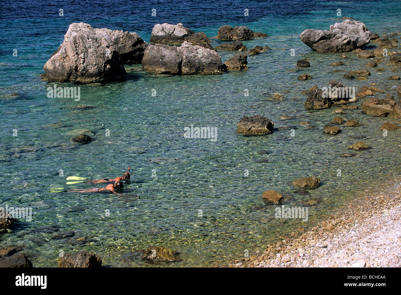 Touristen, die Schnorcheln am Vis Insel Dalmatien Adria Kroatien Stockfoto