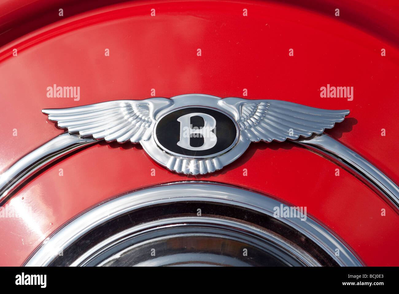 Bentley-Abzeichen auf Oldtimer Stockfoto