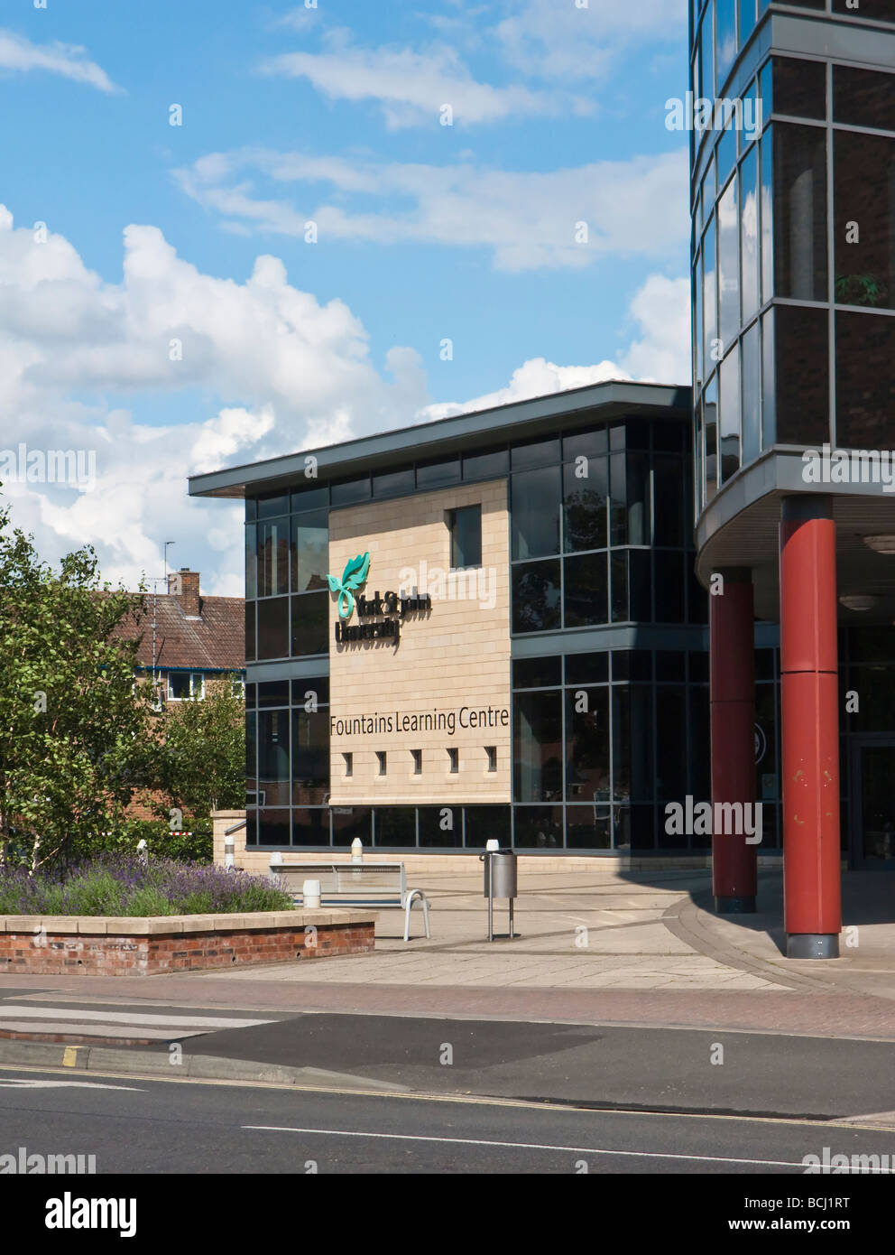Brunnen Learning Centre York St. Johns Universität York North Yorkshire England UK Stockfoto