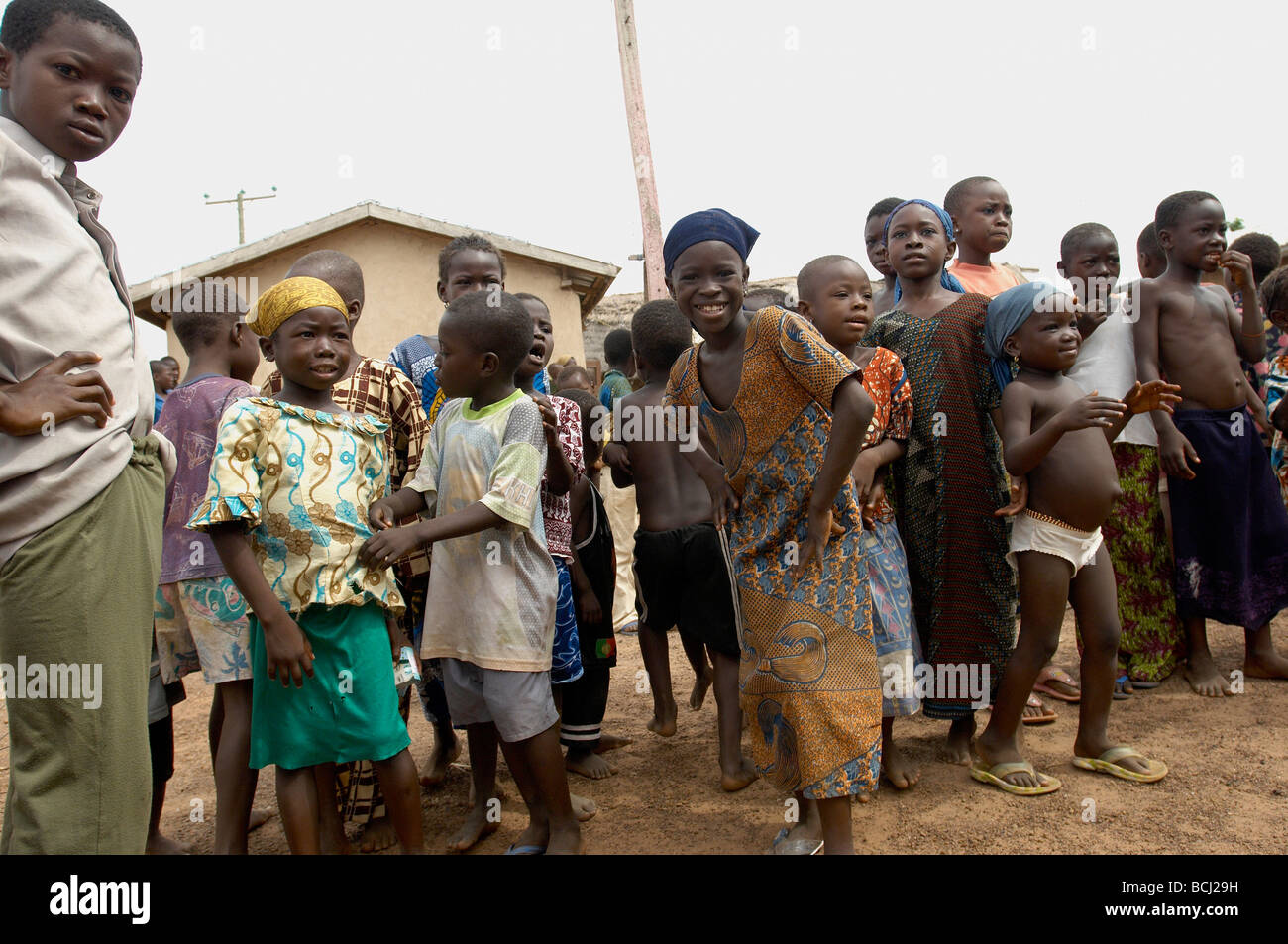 Kinder spielen einfach Simon sagt in Dorf in Tamale Ghana Afrika Stockfoto