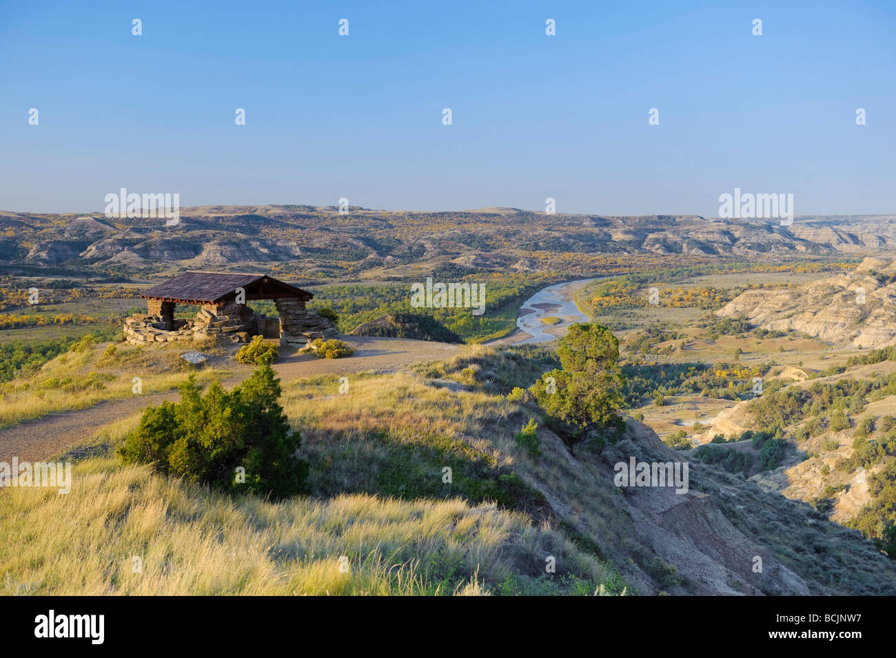 Little Missouri River und Flussschleife übersehen, Theodore-Roosevelt-Nationalpark (North Unit), North Dakota, USA Stockfoto