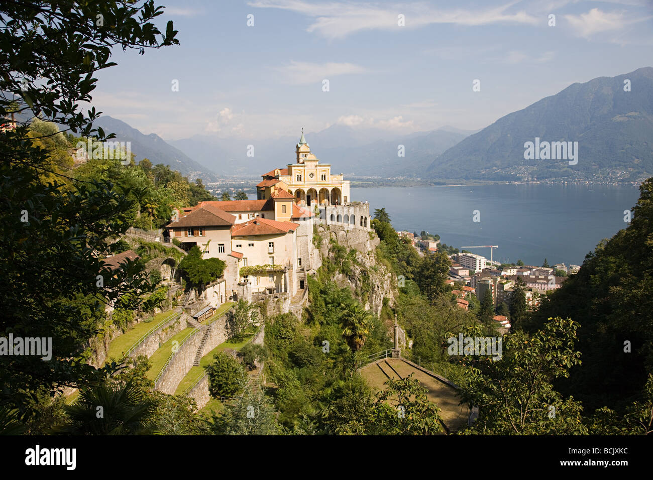 Aufbauend auf einer Klippe Schweizer Wahrzeichen Stockfoto