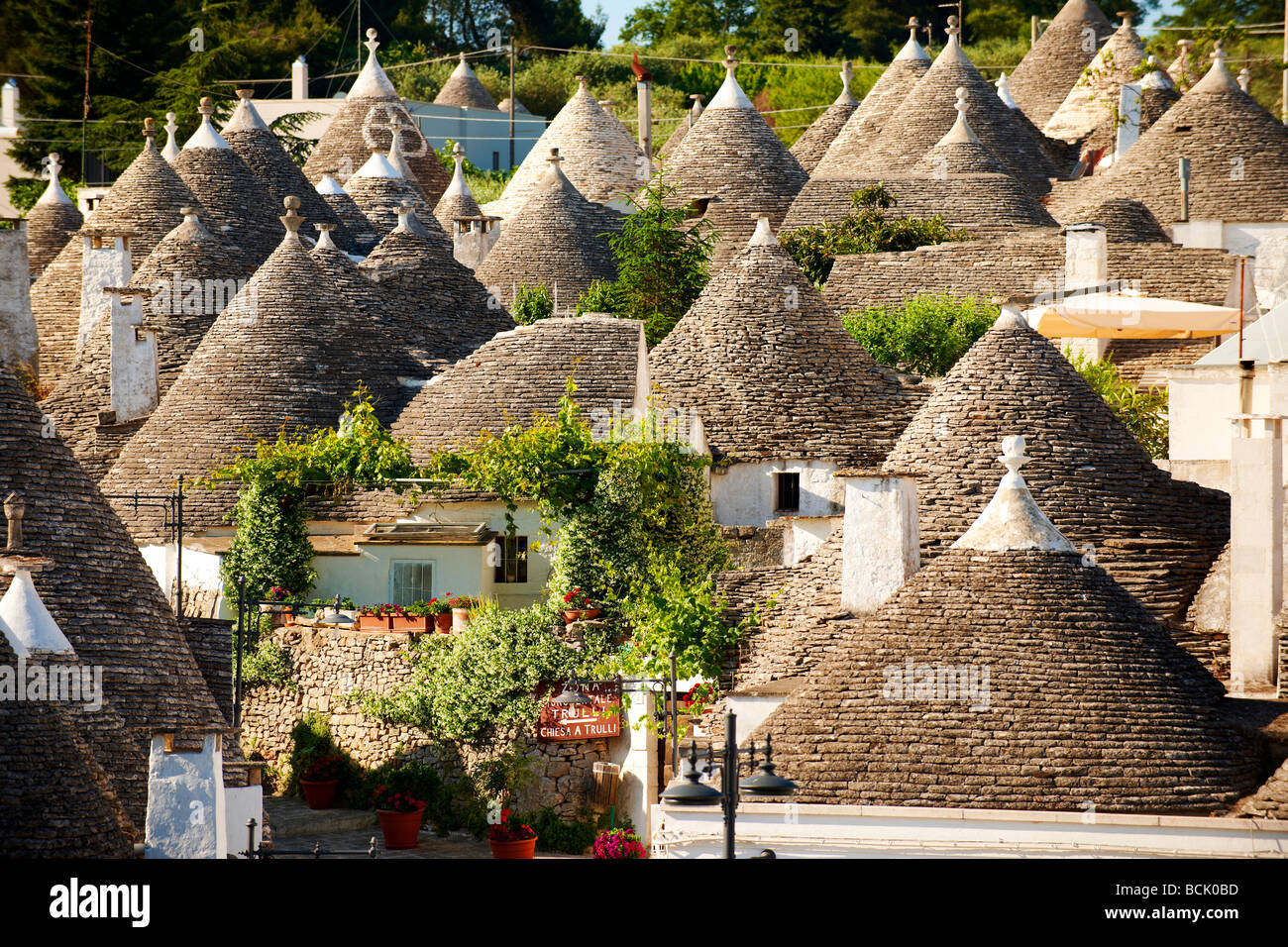 Dachansicht des traditionellen Trullo, Trulli, von Alberobello - Apulien - Italien Stockfoto