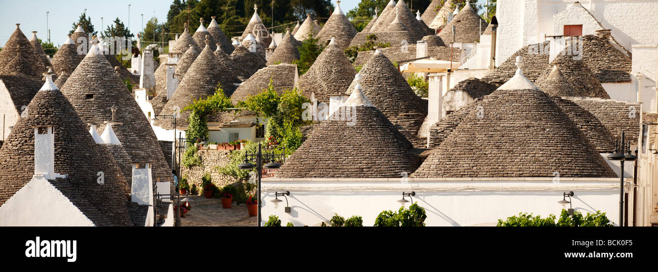 Dachansicht des traditionellen Trullo, Trulli, von Alberobello - Apulien - Italien Stockfoto