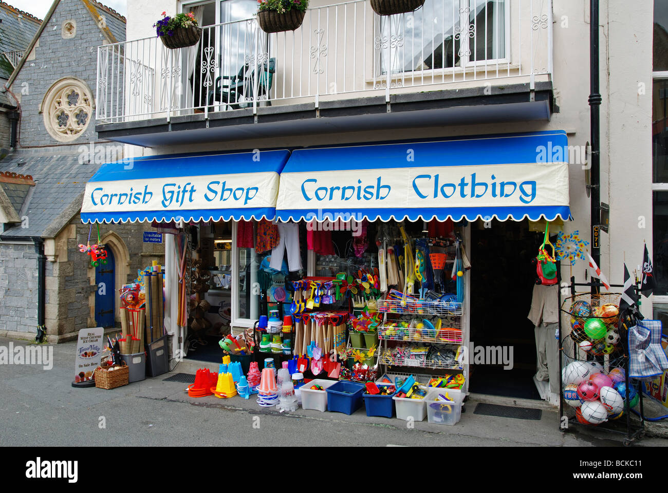 Geschenk-Shop in Looe, Cornwall, uk Stockfoto
